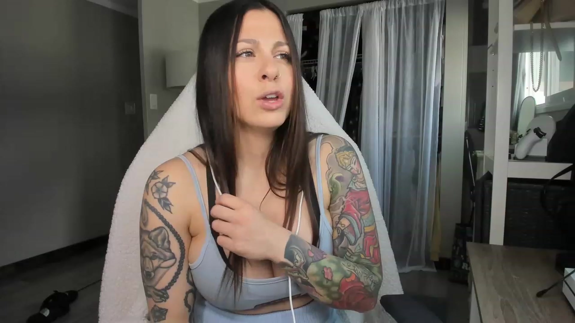 Gallery image thumbnail from Victoria_'s myfreecams stream on, 03/17/2023, 23:52 image 6 of 20