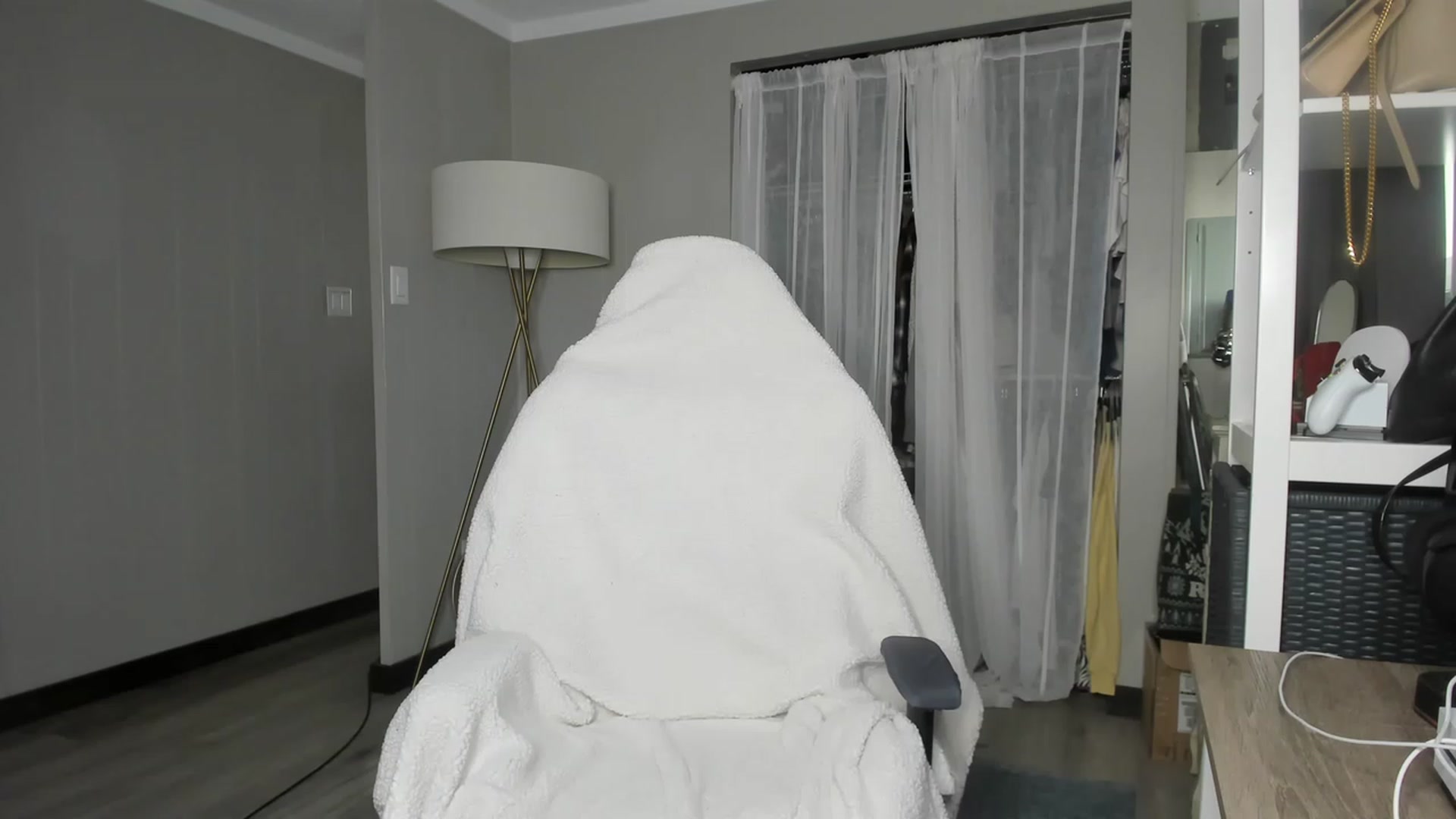 Gallery image thumbnail from Victoria_'s myfreecams stream on, 03/19/2023, 17:57 image 18 of 20