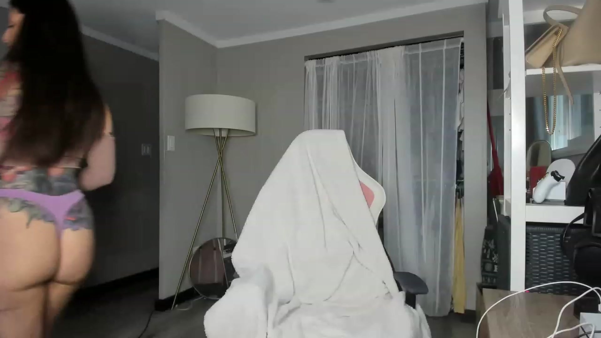 Gallery image thumbnail from Victoria_'s myfreecams stream on, 03/21/2023, 02:27 image 4 of 20