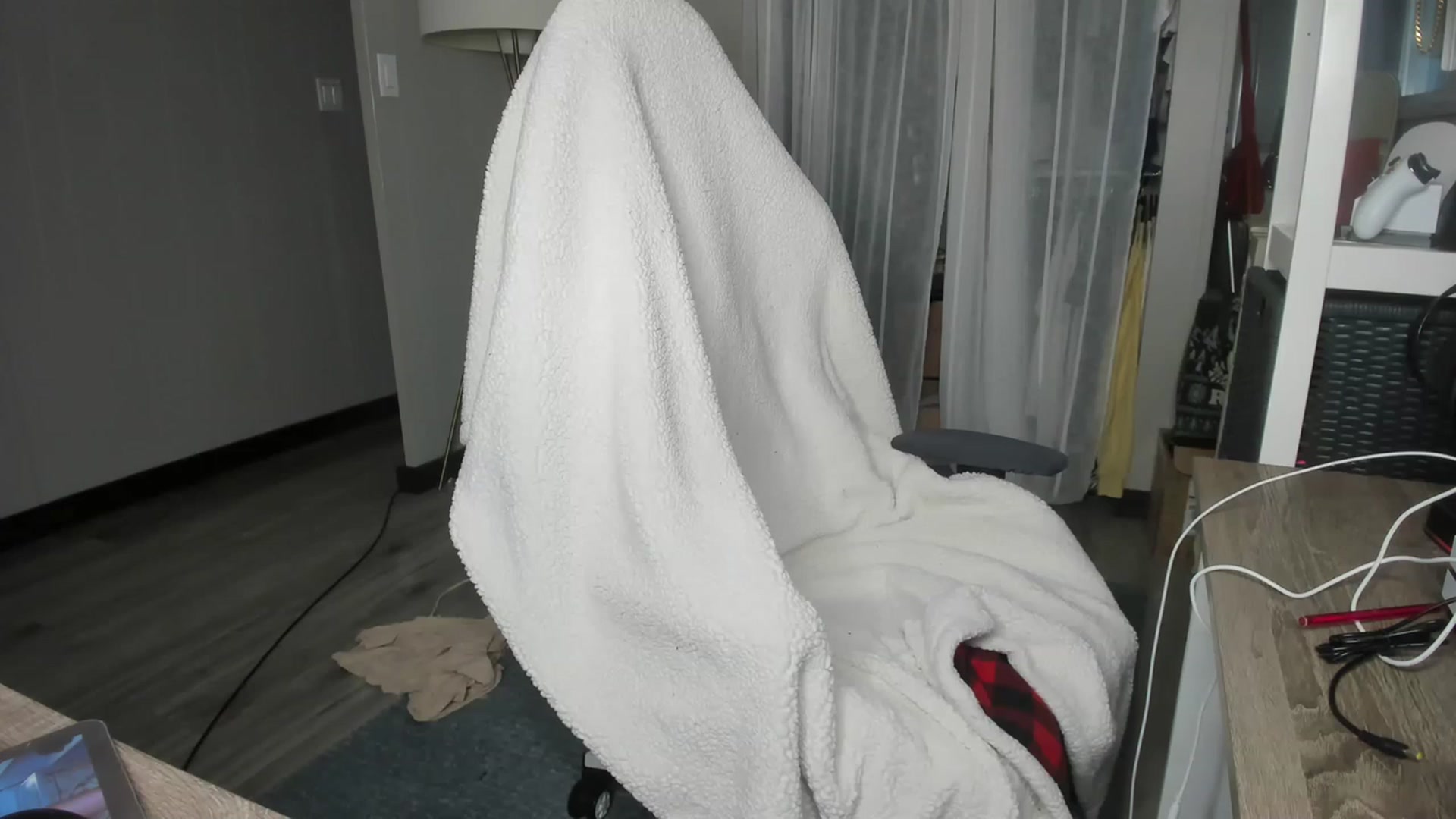 Gallery image thumbnail from Victoria_'s myfreecams stream on, 03/21/2023, 02:27 image 13 of 20