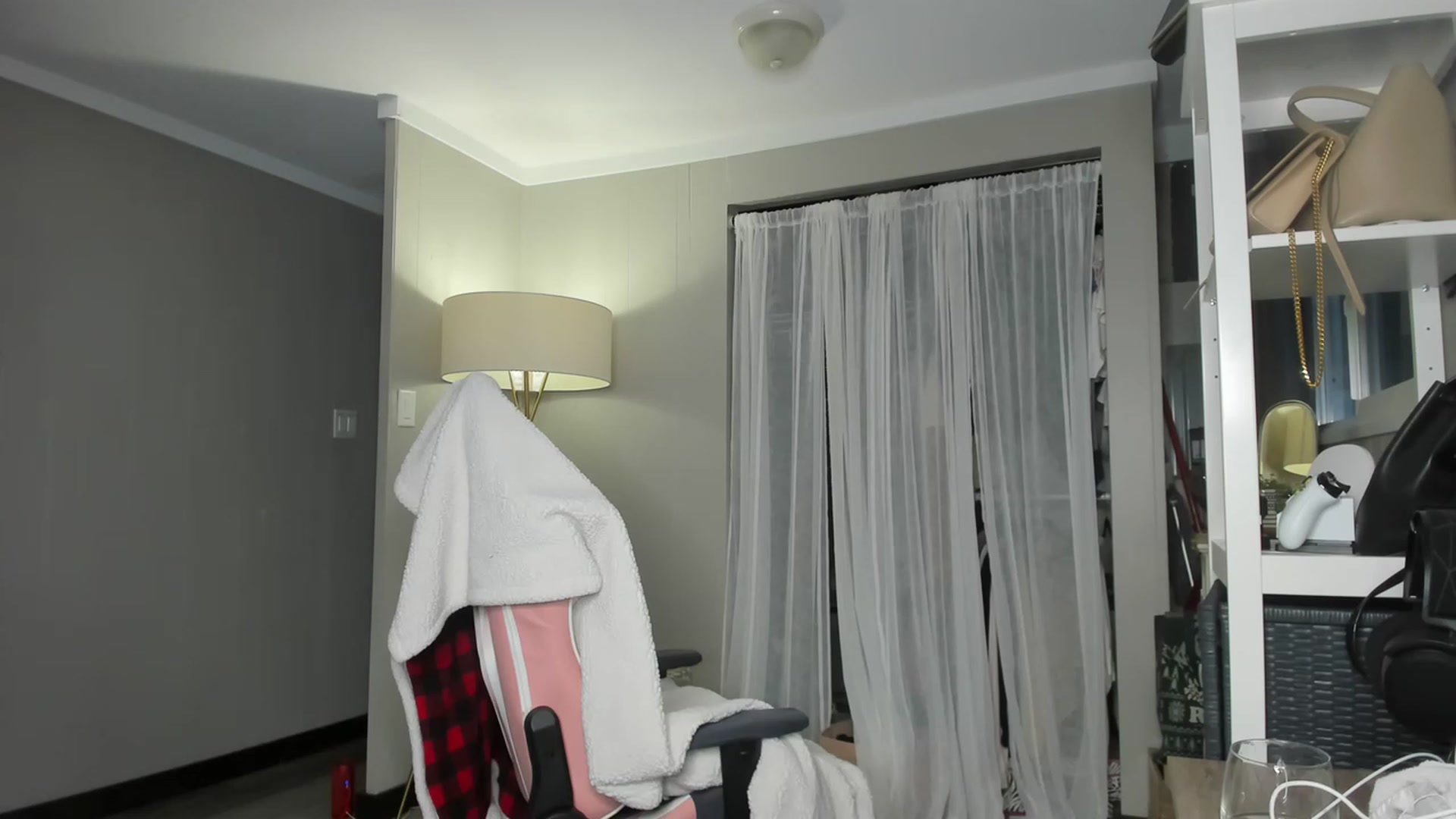 Gallery image thumbnail from Victoria_'s myfreecams stream on, 03/23/2023, 03:30 image 6 of 20