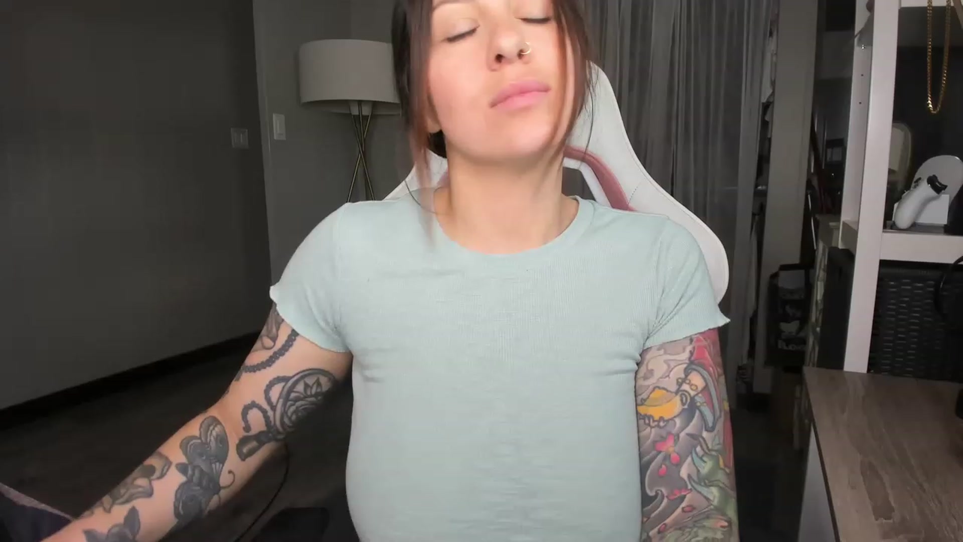Gallery image thumbnail from Victoria_'s myfreecams stream on, 03/24/2023, 24:44 image 4 of 20