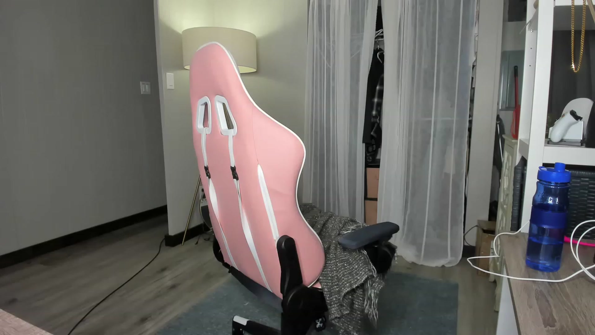 Gallery image thumbnail from Victoria_'s myfreecams stream on, 04/06/2023, 23:52 image 10 of 20