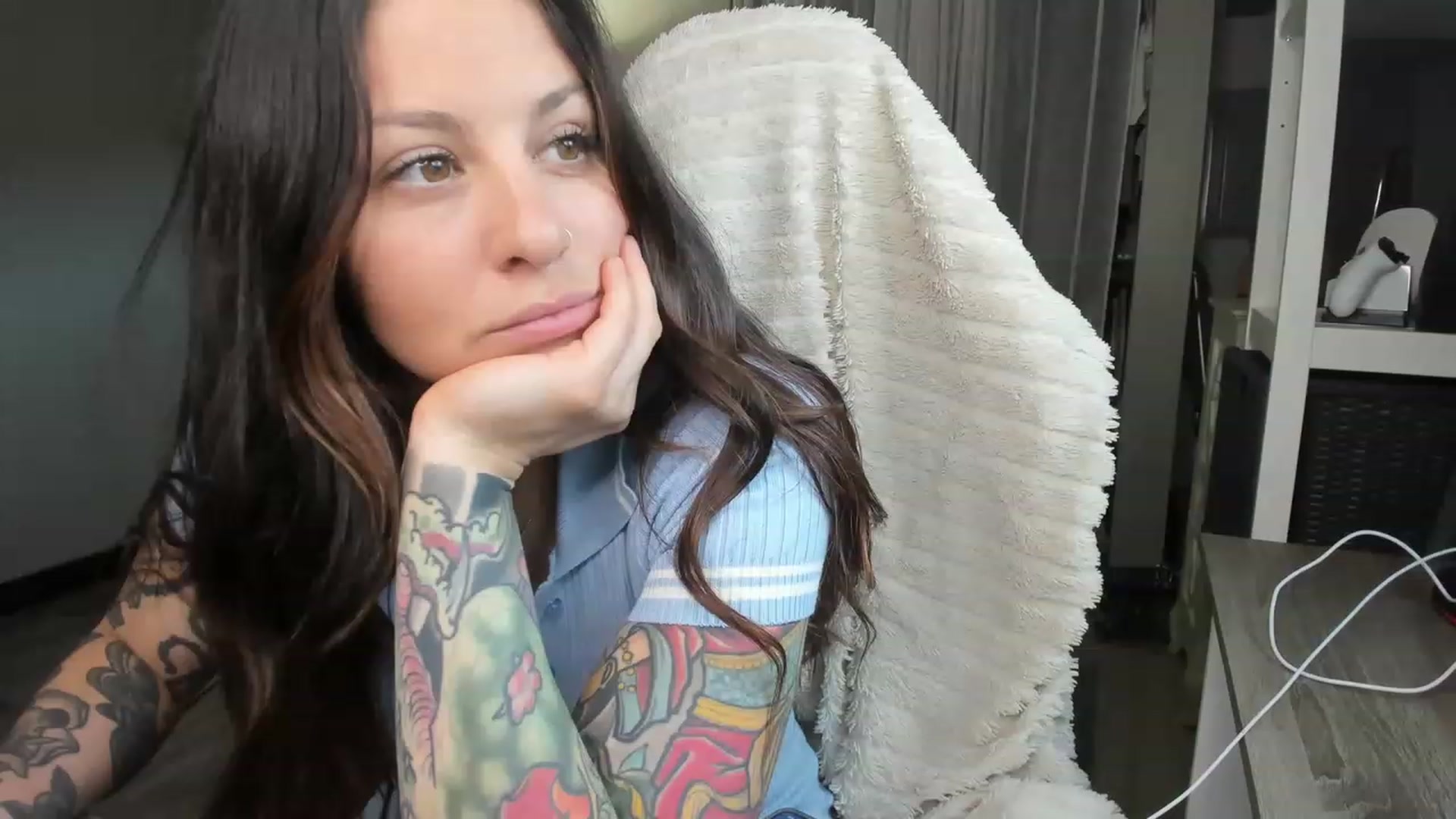 Gallery image thumbnail from Victoria_'s myfreecams stream on, 04/12/2023, 01:12 image 13 of 20