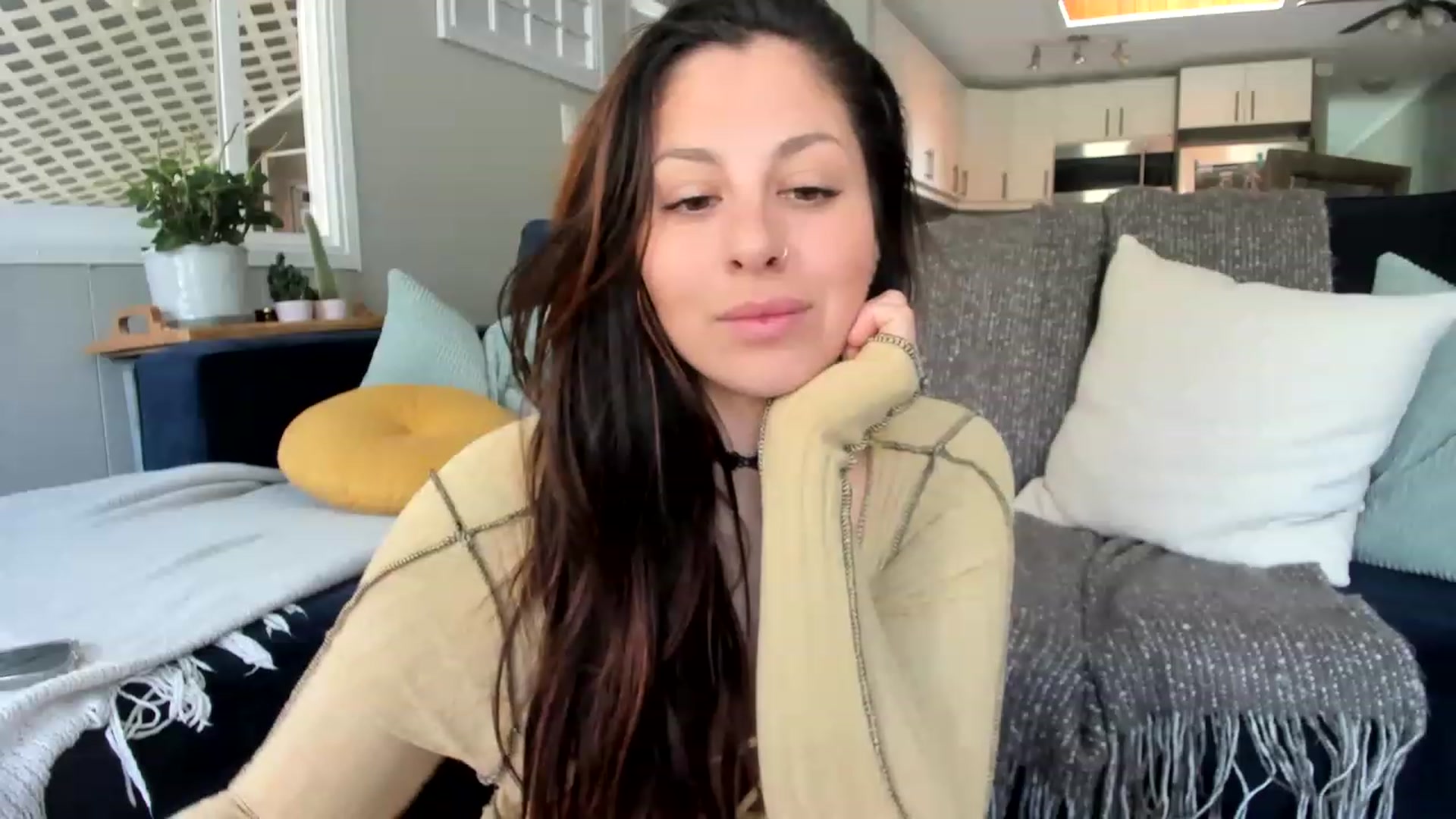 Gallery image thumbnail from Victoria_'s myfreecams stream on, 04/14/2023, 18:19 image 9 of 20