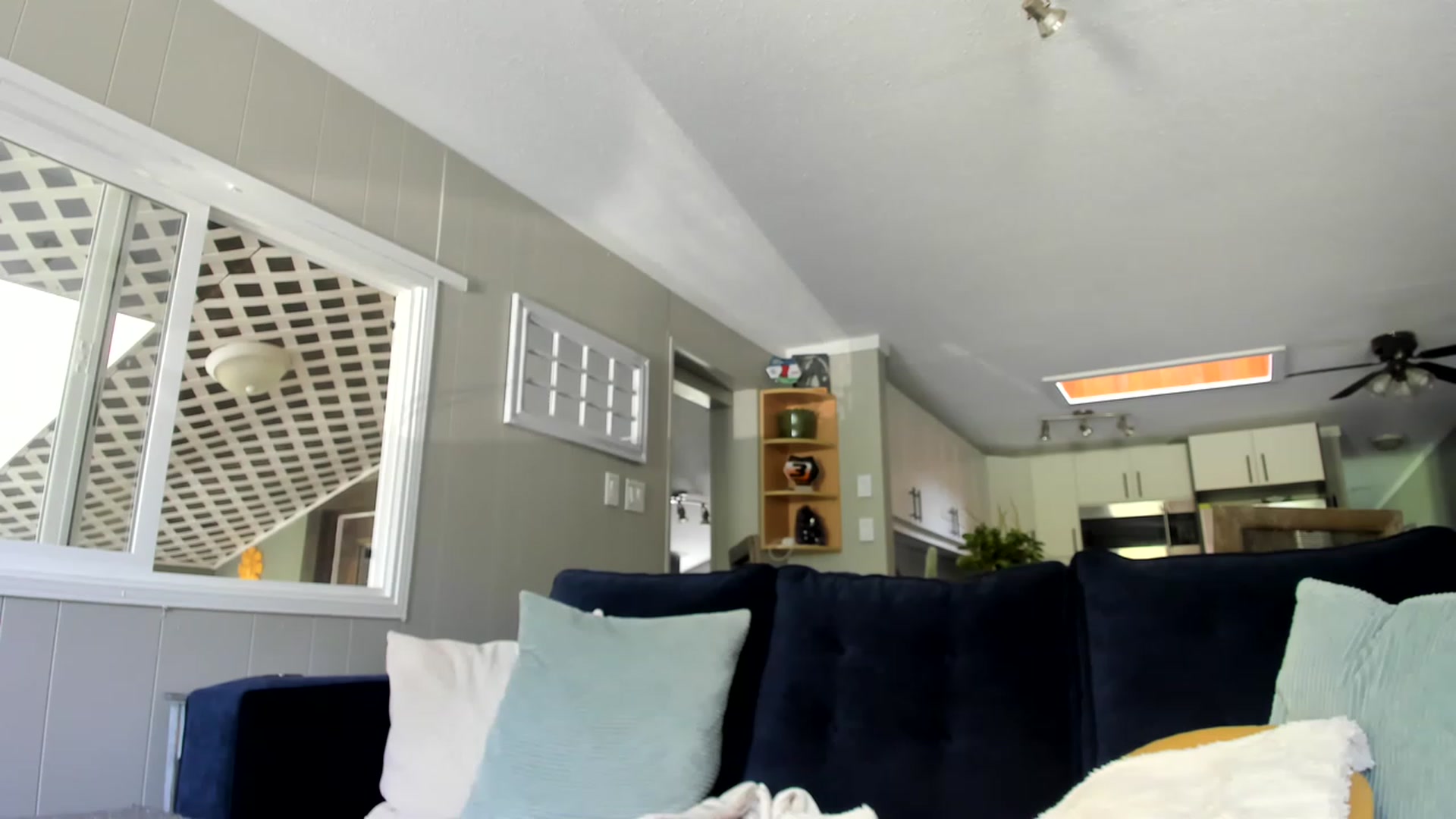 Gallery image thumbnail from Victoria_'s myfreecams stream on, 05/04/2023, 22:16 image 14 of 20