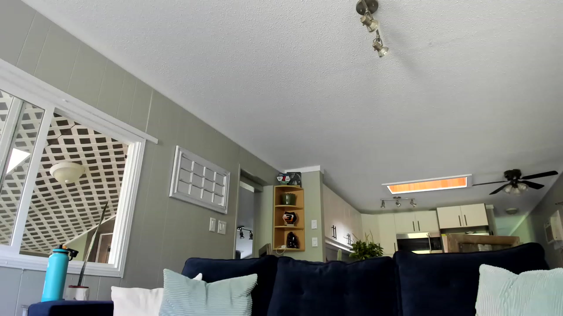Gallery image thumbnail from Victoria_'s myfreecams stream on, 05/04/2023, 23:38 image 6 of 20