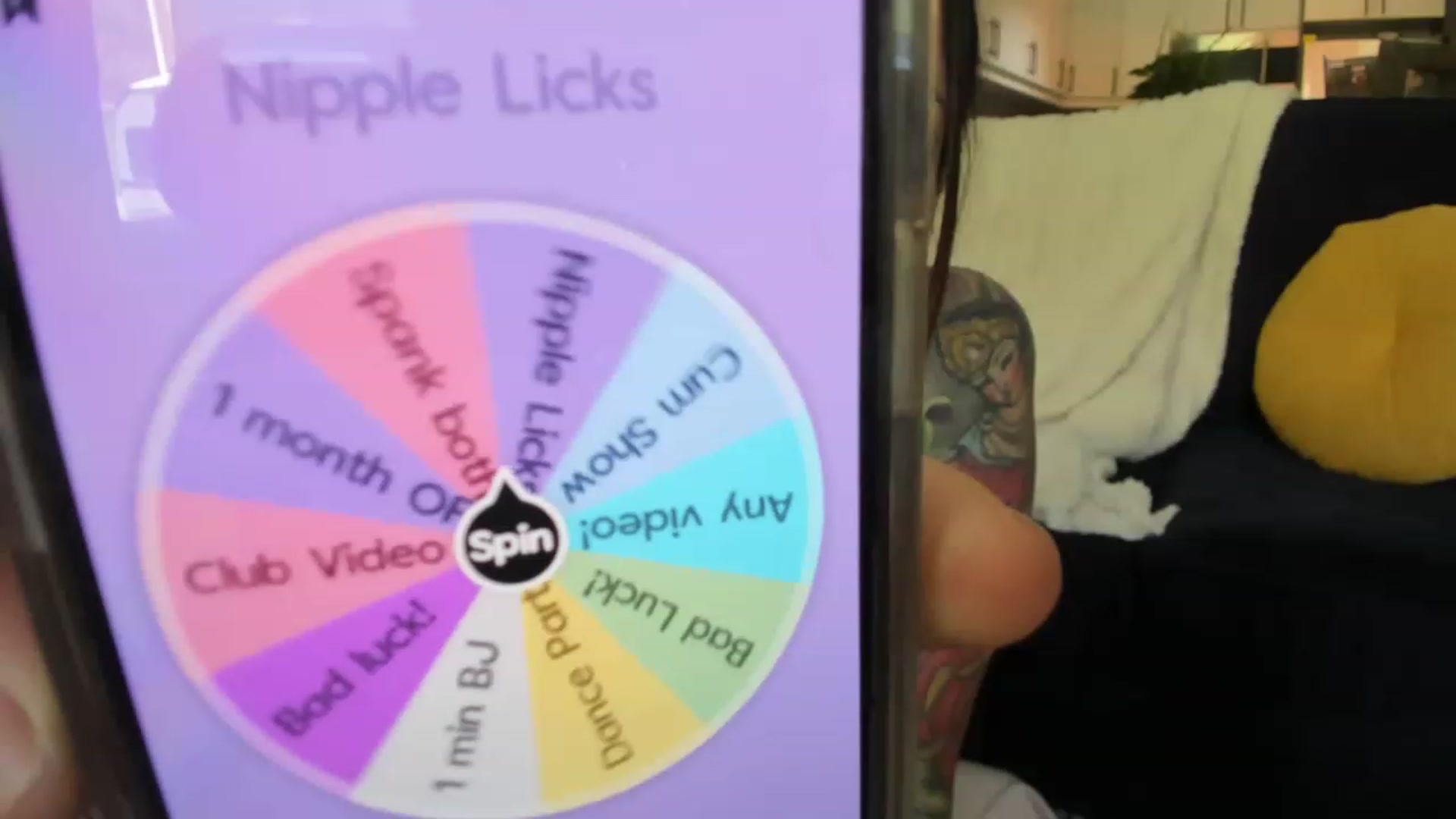 Gallery image thumbnail from Victoria_'s myfreecams stream on, 05/11/2023, 21:26 image 11 of 20