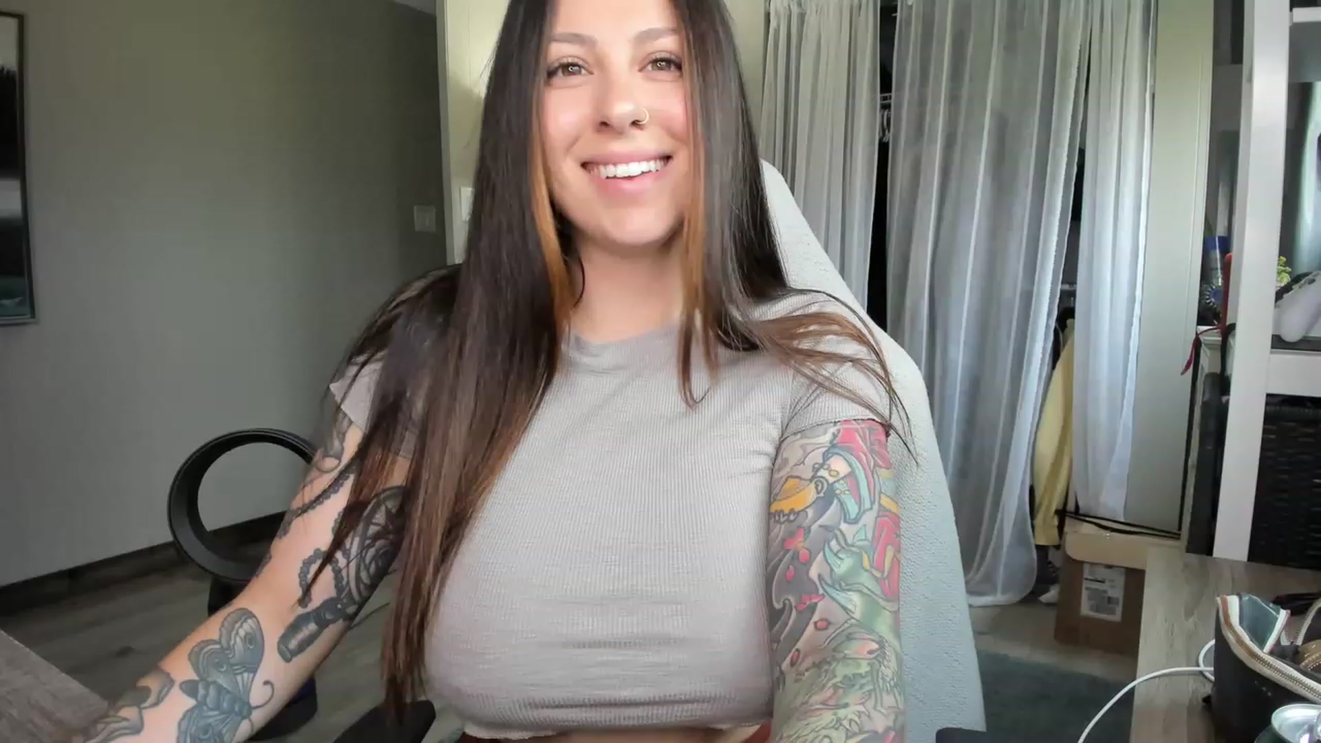 Gallery image thumbnail from Victoria_'s myfreecams stream on, 05/18/2023, 02:46 image 2 of 20