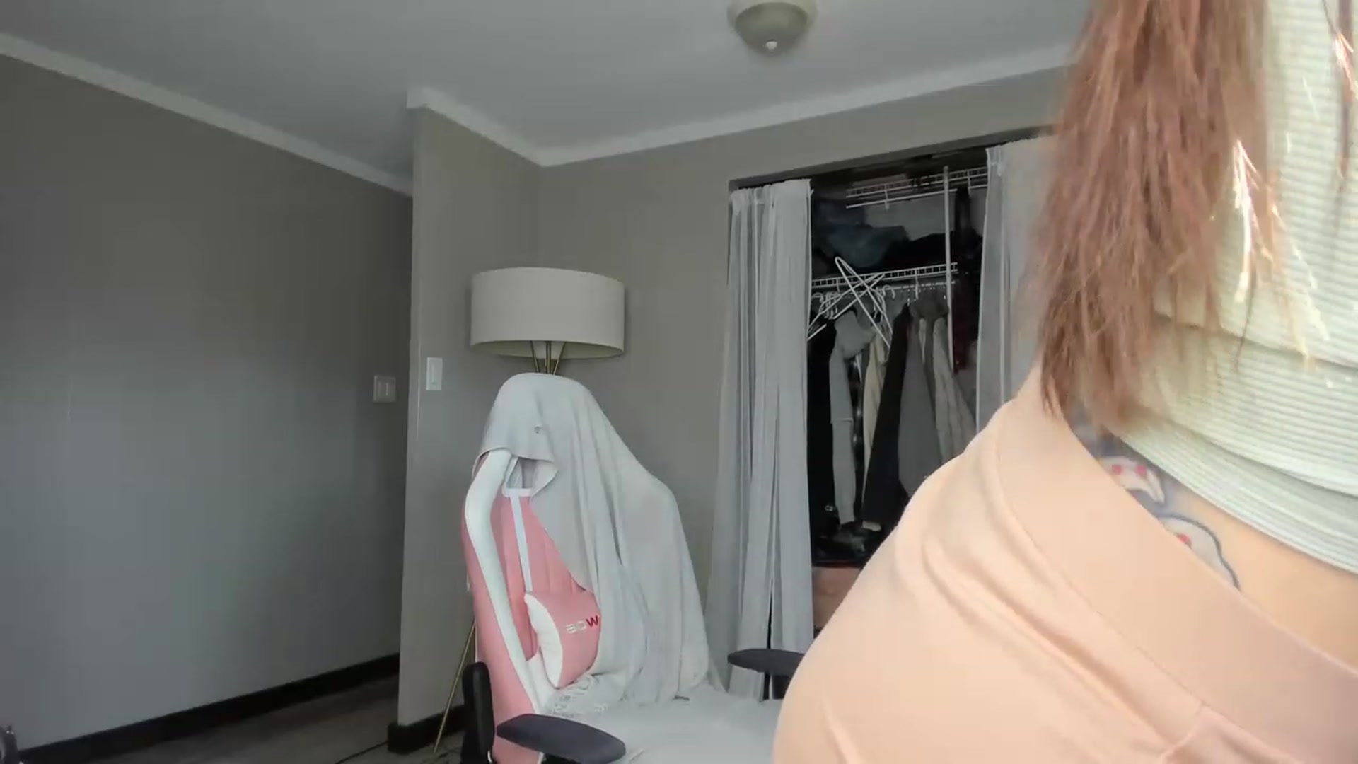 Gallery image thumbnail from Victoria_'s myfreecams stream on, 05/19/2023, 17:16 image 15 of 20