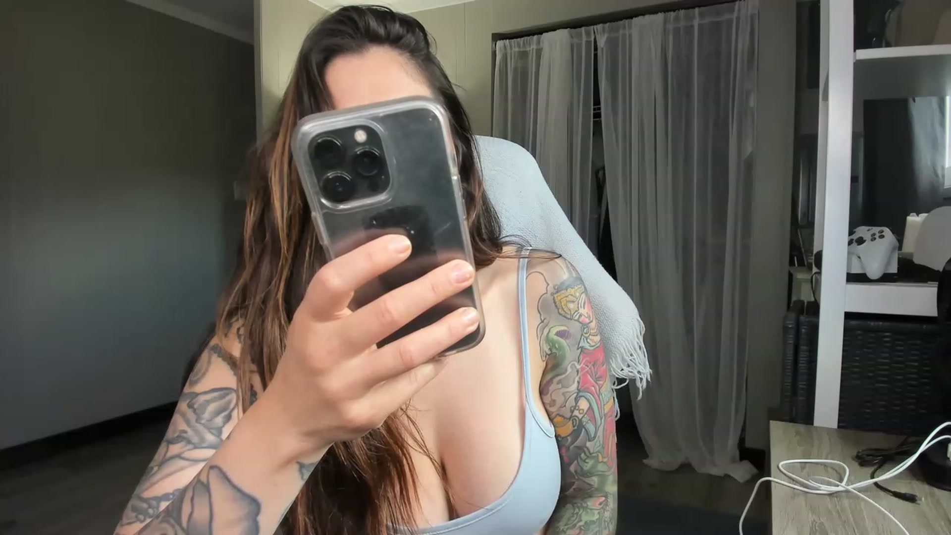 Gallery image thumbnail from Victoria_'s myfreecams stream on, 05/23/2023, 01:19 image 10 of 20