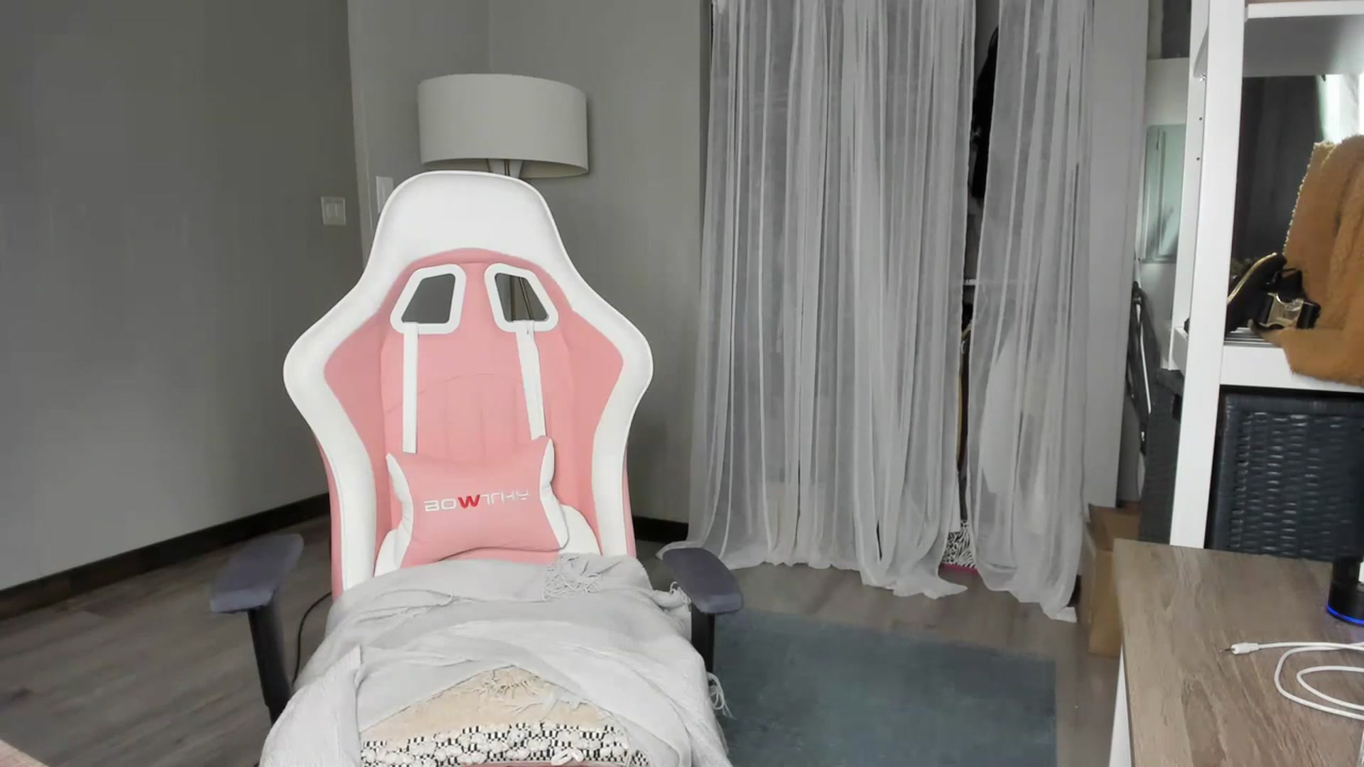 Gallery image thumbnail from Victoria_'s myfreecams stream on, 06/16/2023, 24:11 image 11 of 20