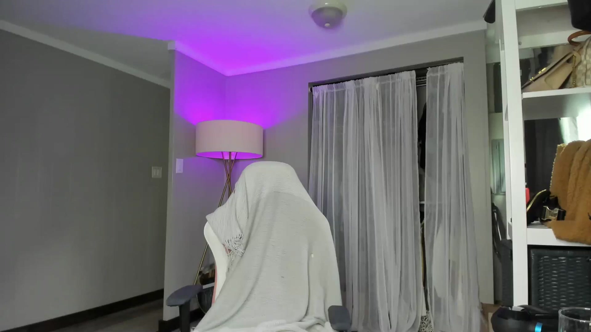 Gallery image thumbnail from Victoria_'s myfreecams stream on, 06/16/2023, 24:11 image 20 of 20