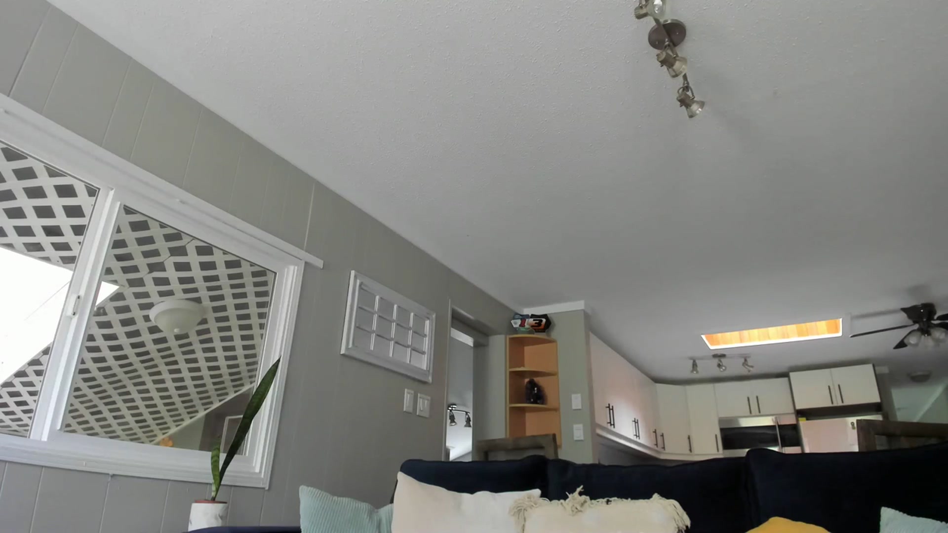 Gallery image thumbnail from Victoria_'s myfreecams stream on, 07/06/2023, 23:52 image 17 of 20