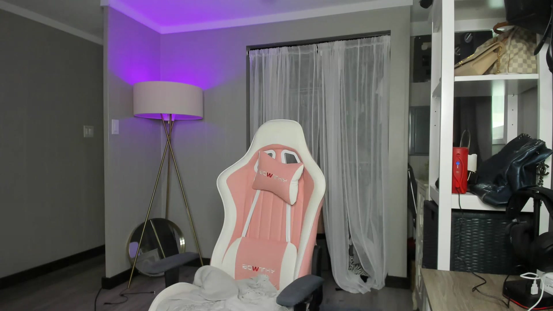 Gallery image thumbnail from Victoria_'s myfreecams stream on, 07/13/2023, 02:07 image 3 of 20