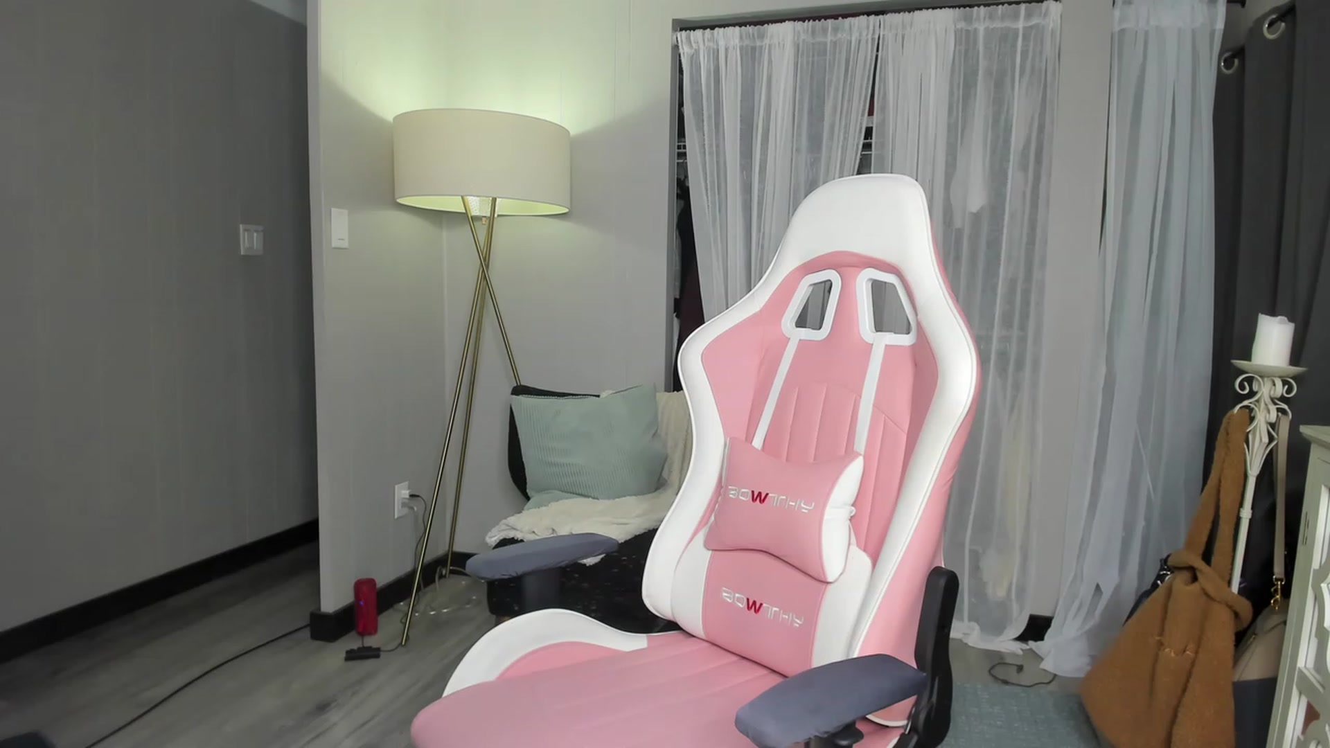 Gallery image thumbnail from Victoria_'s myfreecams stream on, 10/05/2023, 03:28 image 7 of 20