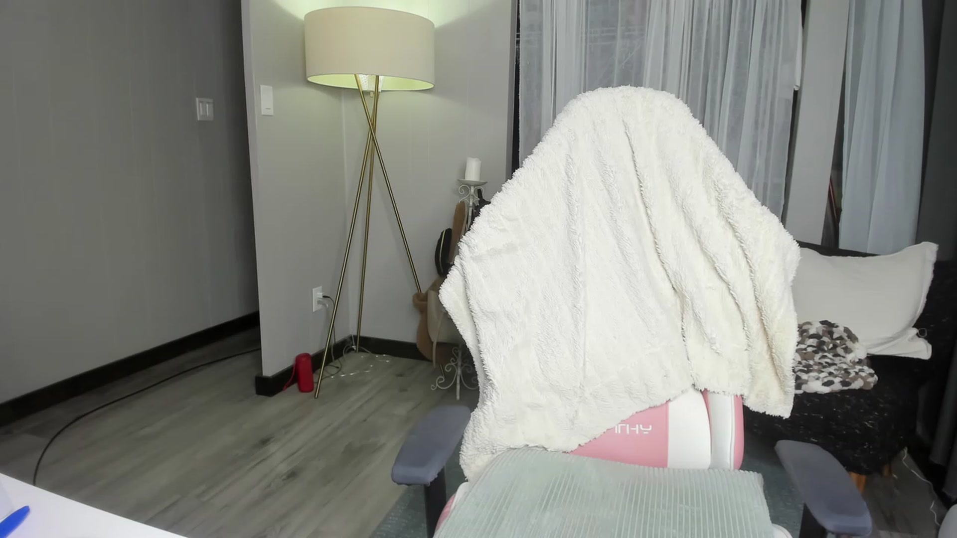 Gallery image thumbnail from Victoria_'s myfreecams stream on, 10/25/2023, 03:29 image 6 of 20