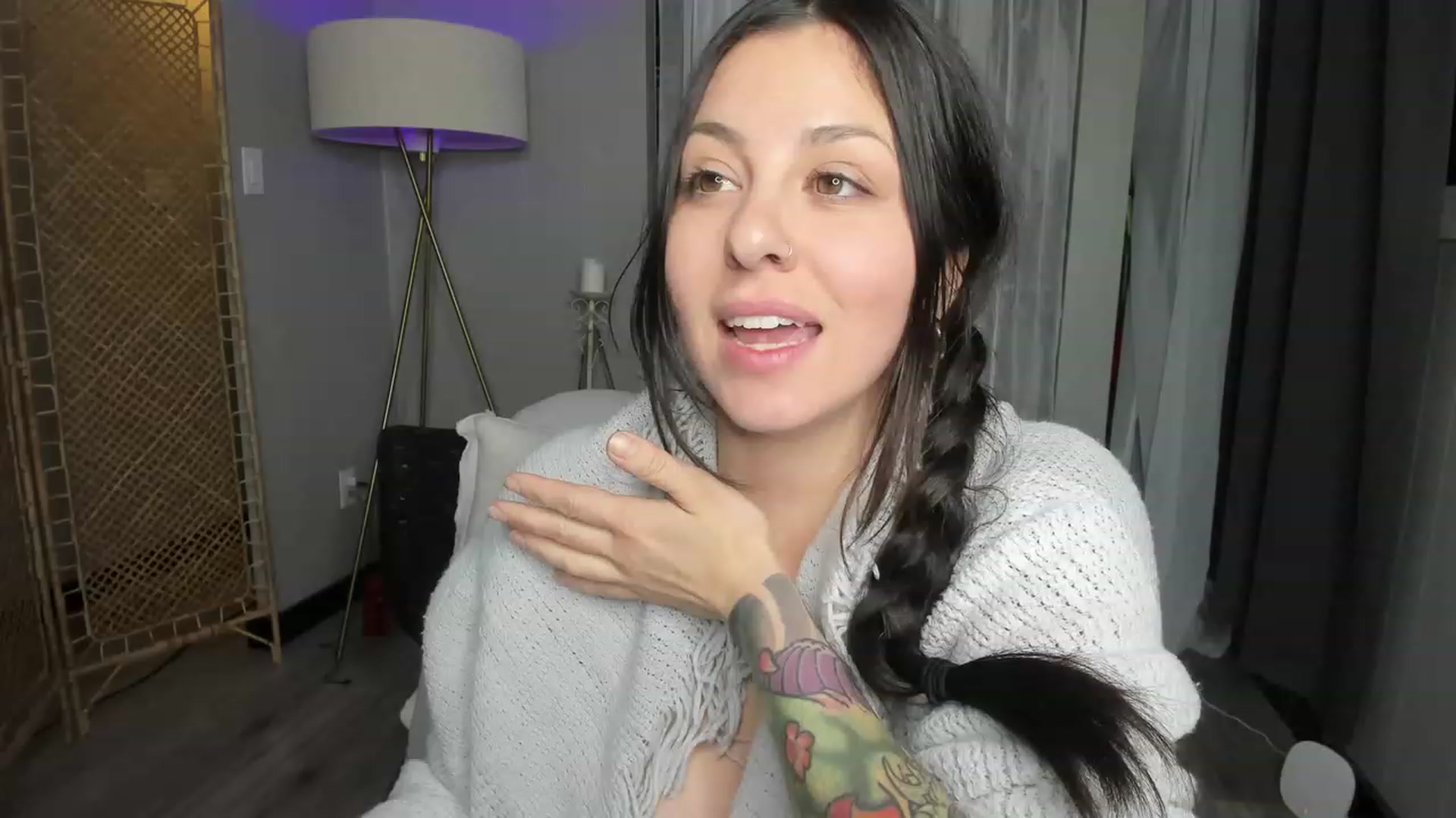 Gallery image thumbnail from Victoria_'s myfreecams stream on, 11/15/2023, 04:34 image 17 of 20