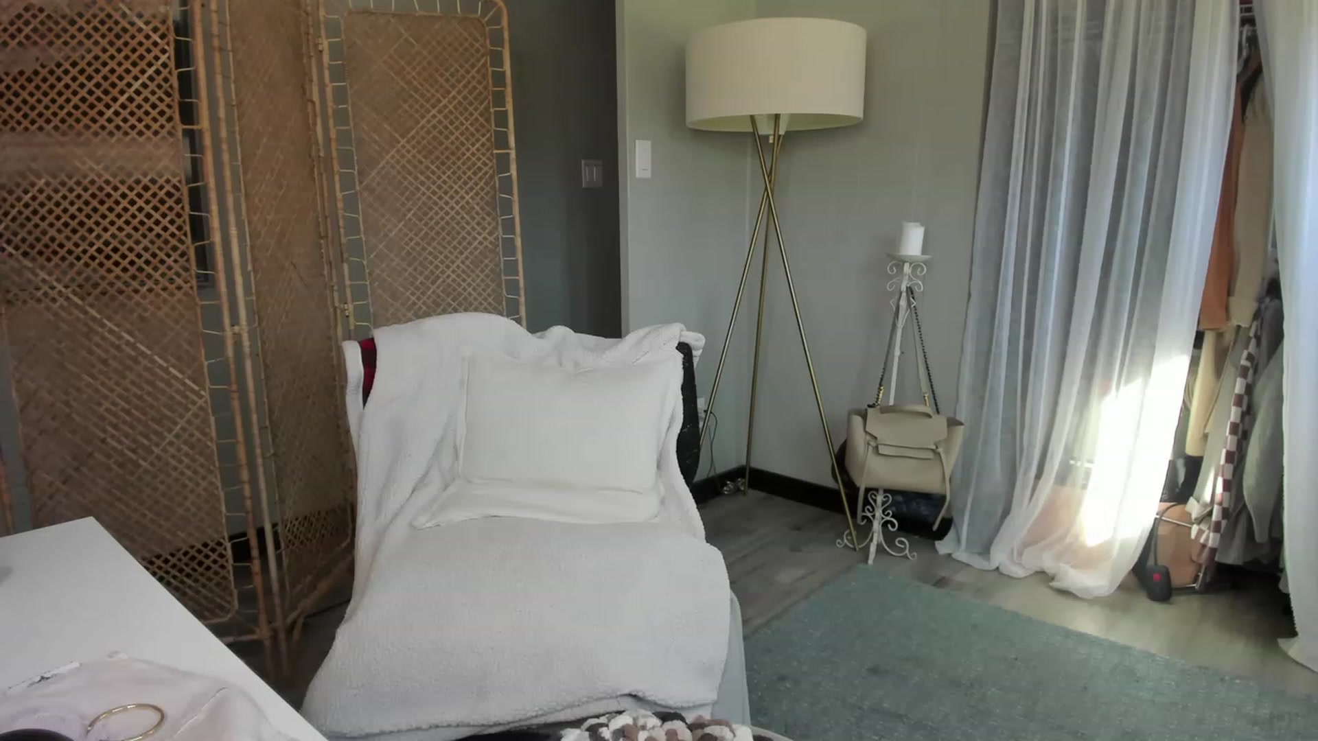 Gallery image thumbnail from Victoria_'s myfreecams stream on, 11/18/2023, 20:43 image 3 of 20