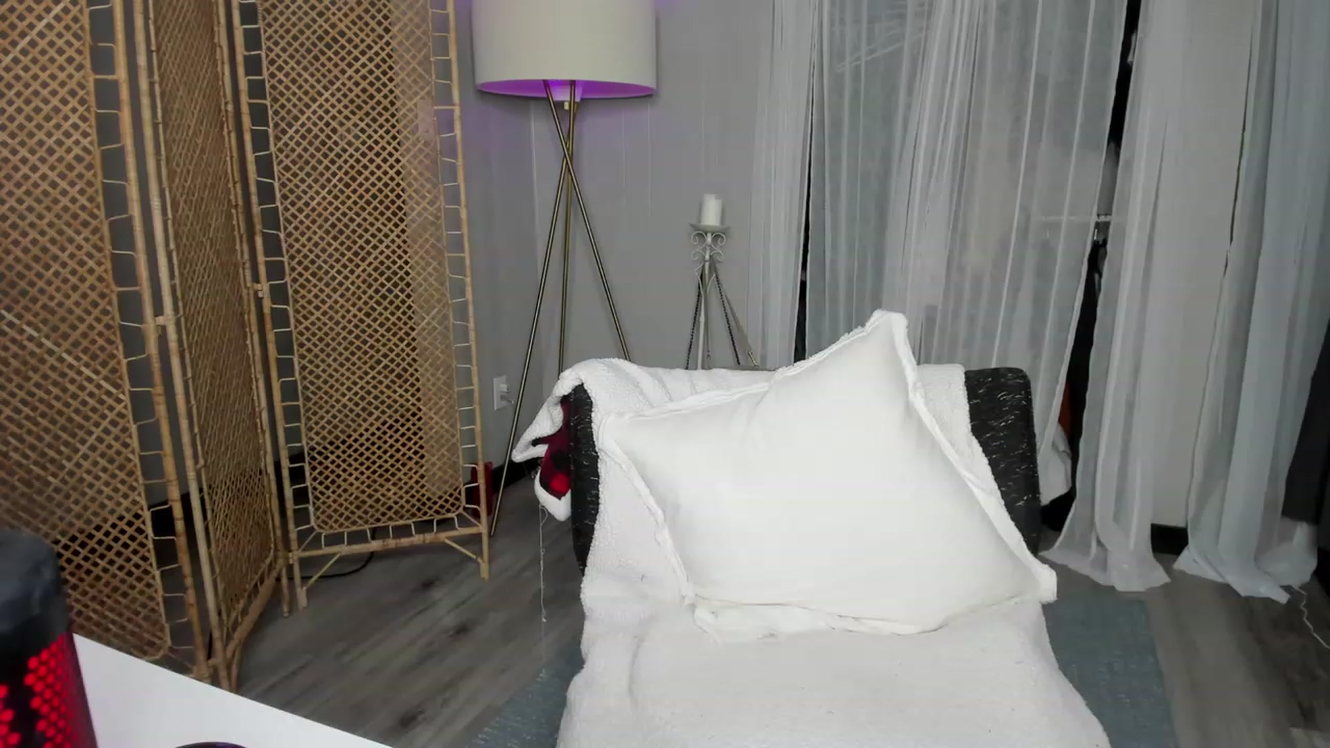 Gallery image thumbnail from Victoria_'s myfreecams stream on, 12/02/2023, 01:17 image 11 of 20