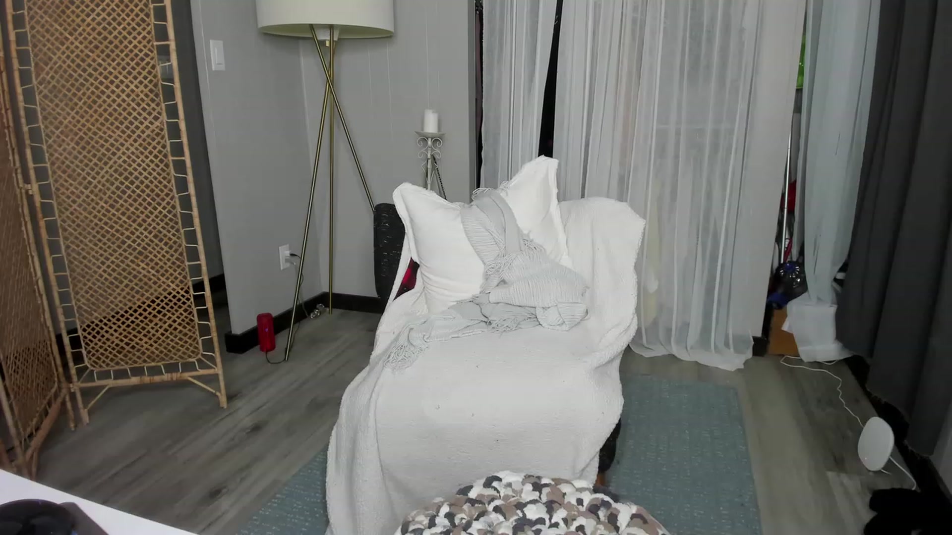 Gallery image thumbnail from Victoria_'s myfreecams stream on, 12/09/2023, 24:01 image 17 of 20