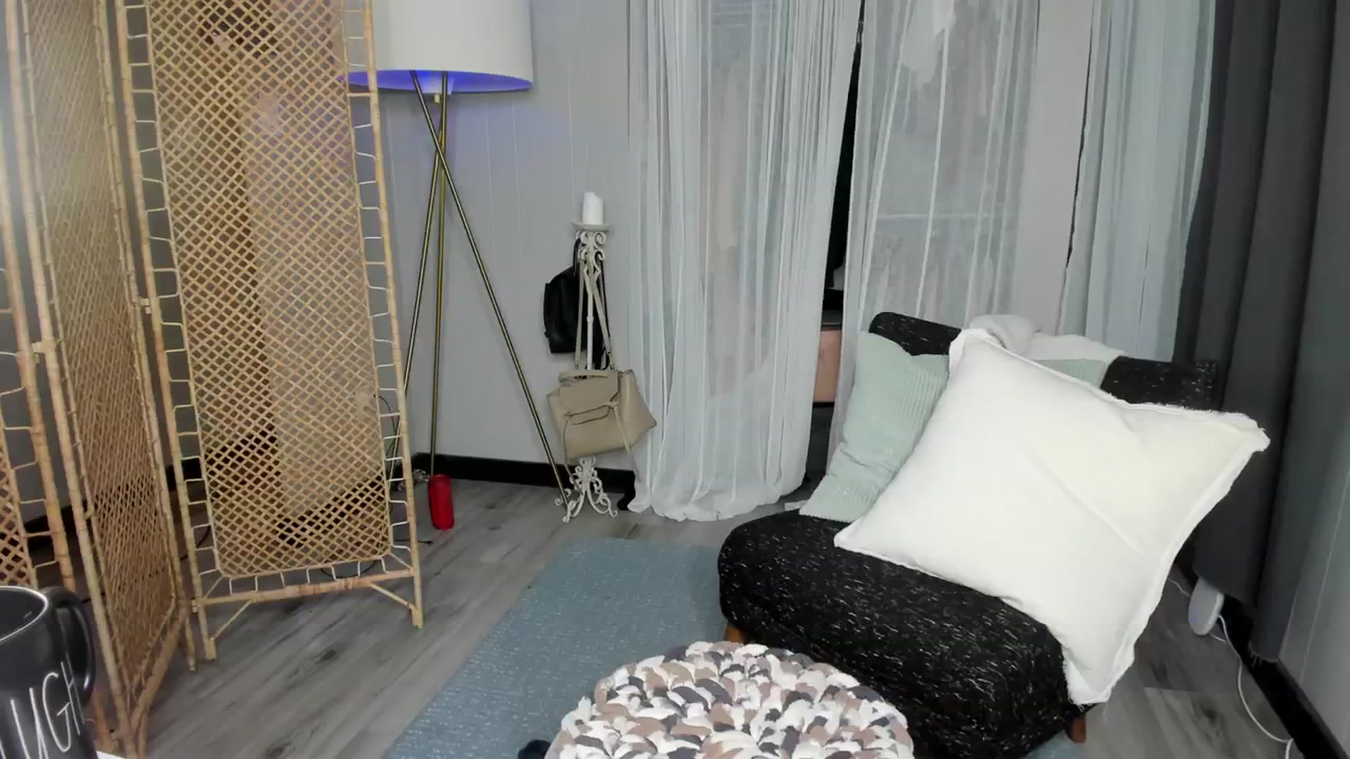 Gallery image thumbnail from Victoria_'s myfreecams stream on, 03/10/2024, 04:14 image 6 of 20