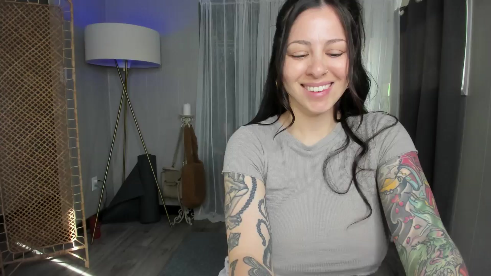 Gallery image thumbnail from Victoria_'s myfreecams stream on, 03/28/2024, 18:27 image 4 of 20