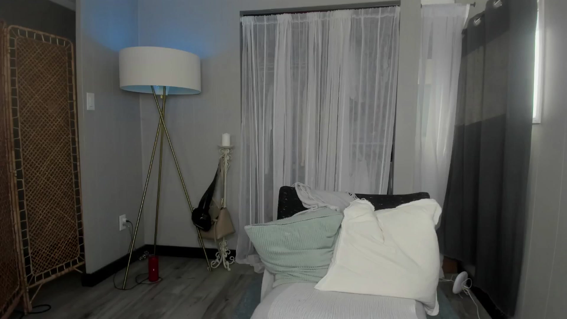 Gallery image thumbnail from Victoria_'s myfreecams stream on, 04/20/2024, 17:56 image 1 of 20