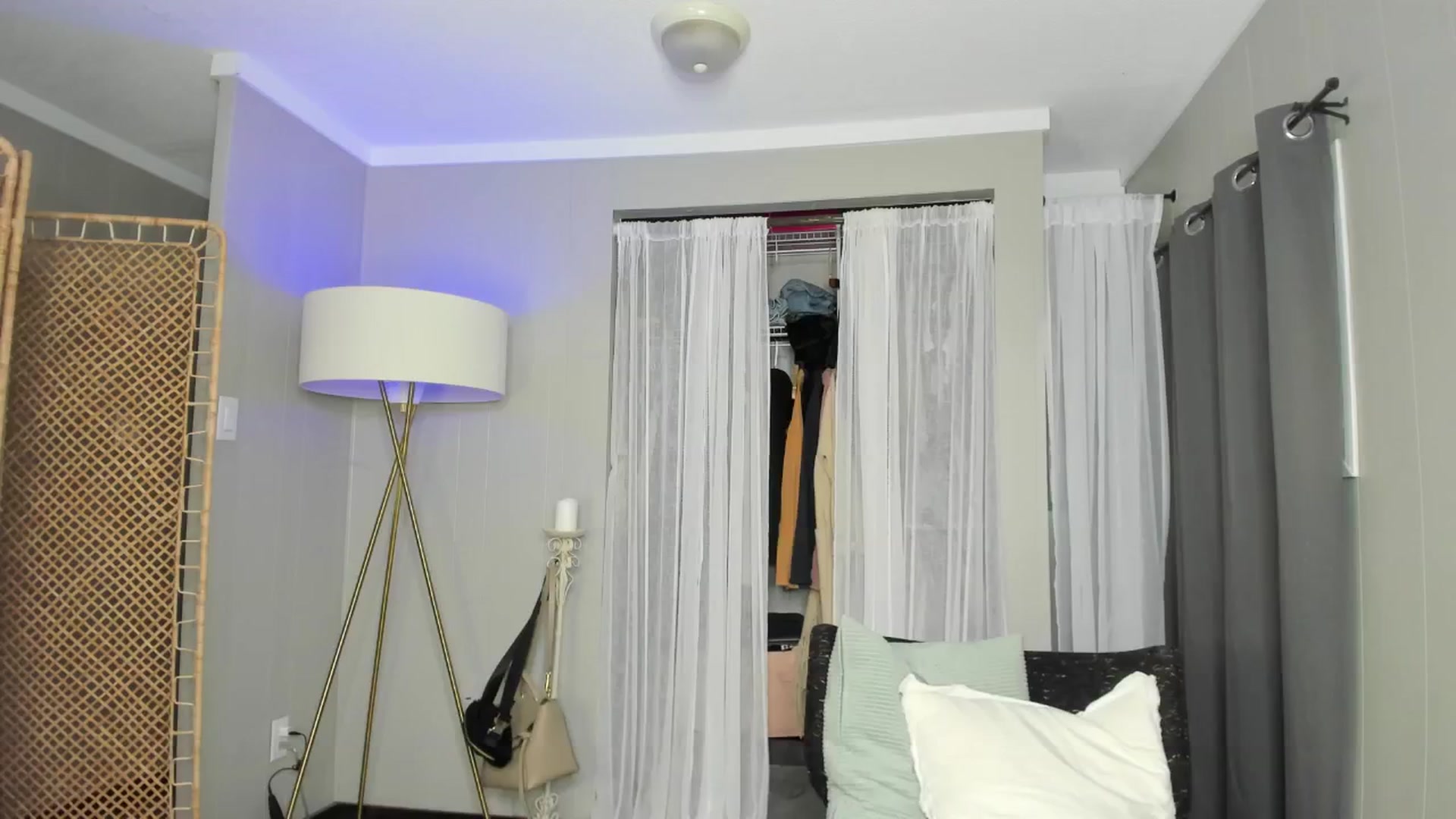 Gallery image thumbnail from Victoria_'s myfreecams stream on, 04/27/2024, 03:14 image 13 of 20