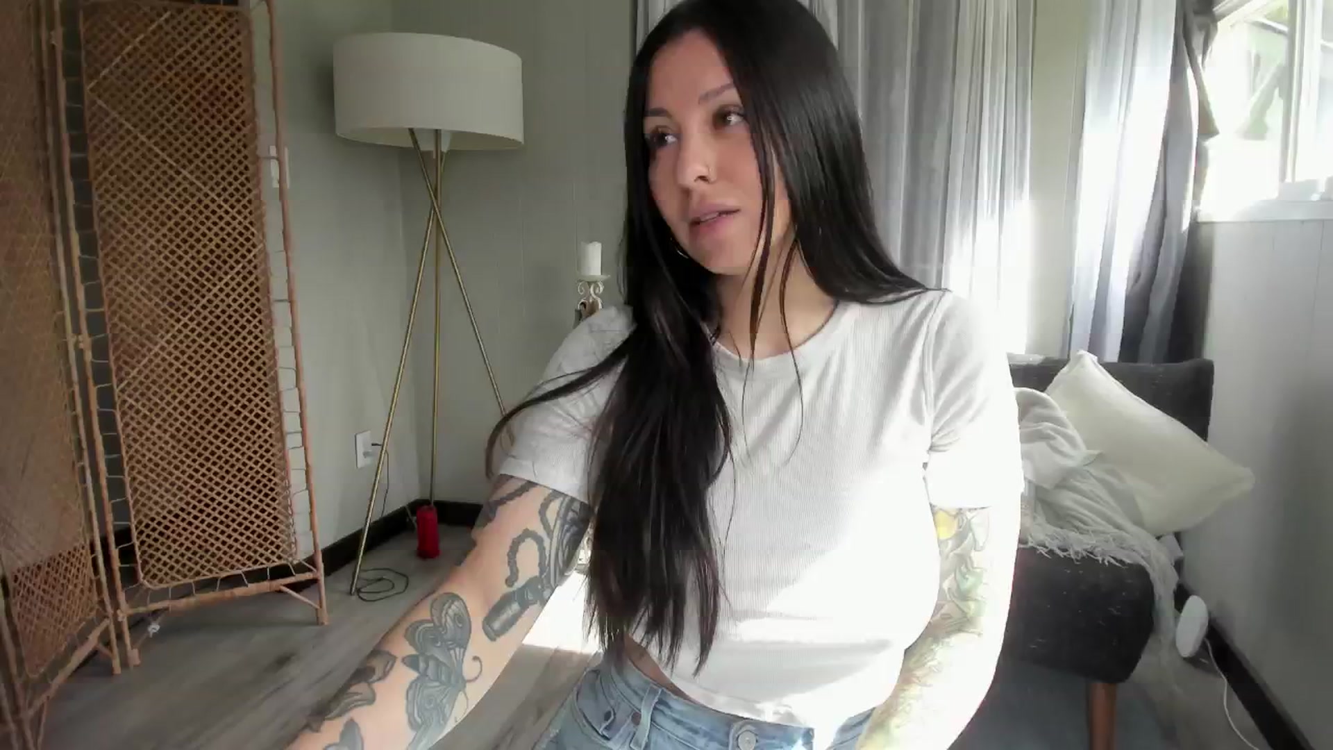 Gallery image thumbnail from Victoria_'s myfreecams stream on, 05/30/2024, 18:43 image 3 of 20