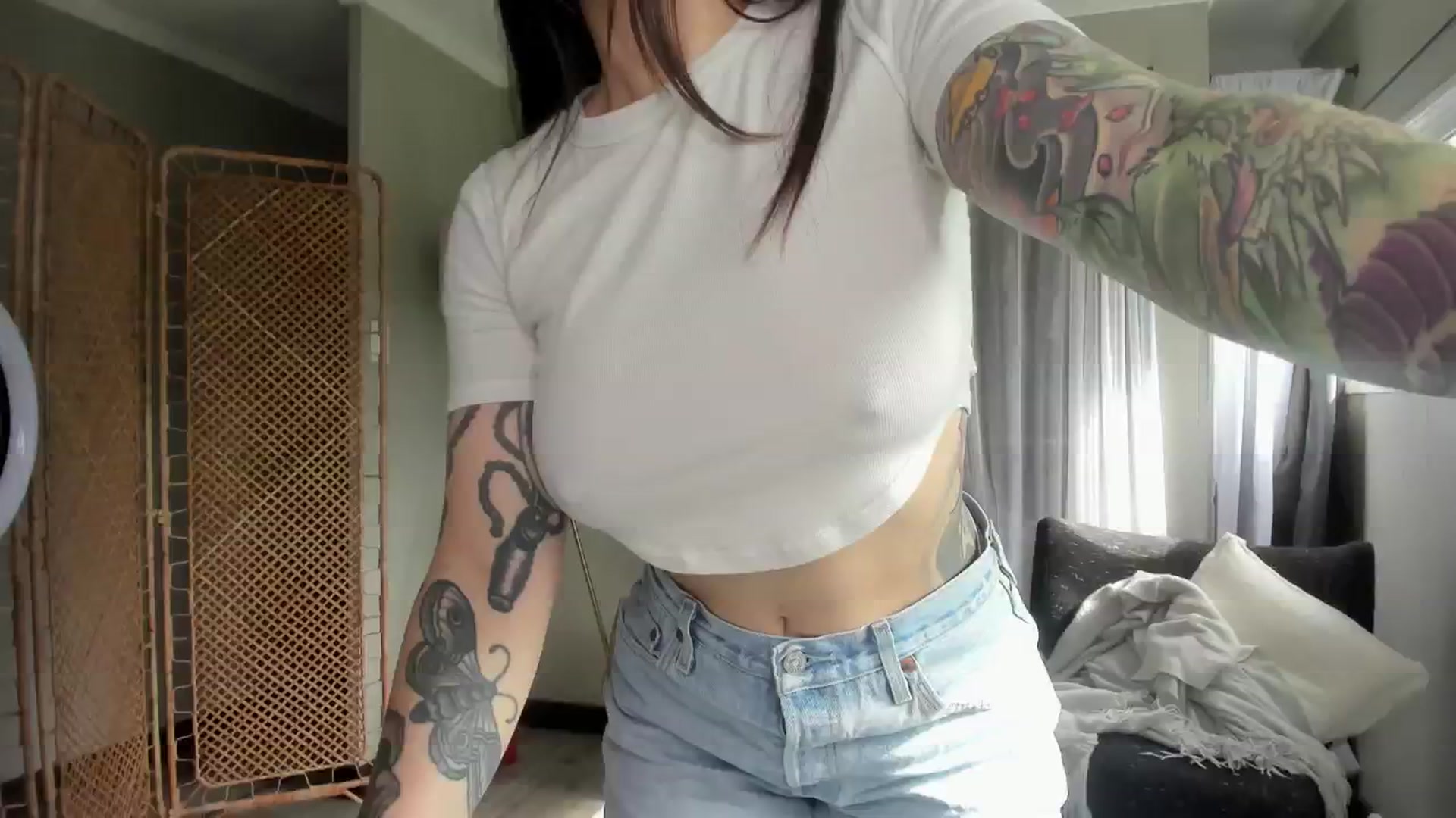 Gallery image thumbnail from Victoria_'s myfreecams stream on, 05/30/2024, 18:43 image 2 of 20