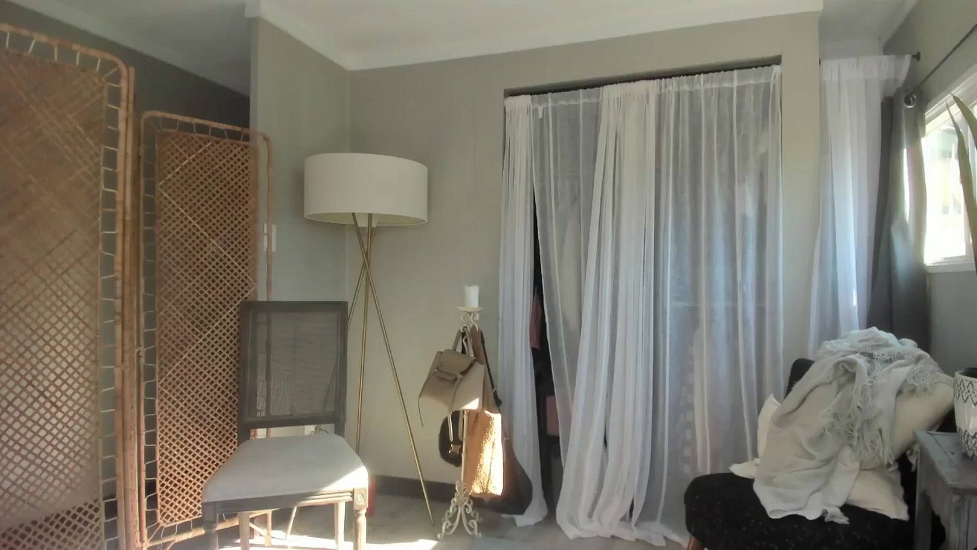 Gallery image thumbnail from Victoria_'s myfreecams stream on, 07/06/2024, 17:37 image 2 of 20