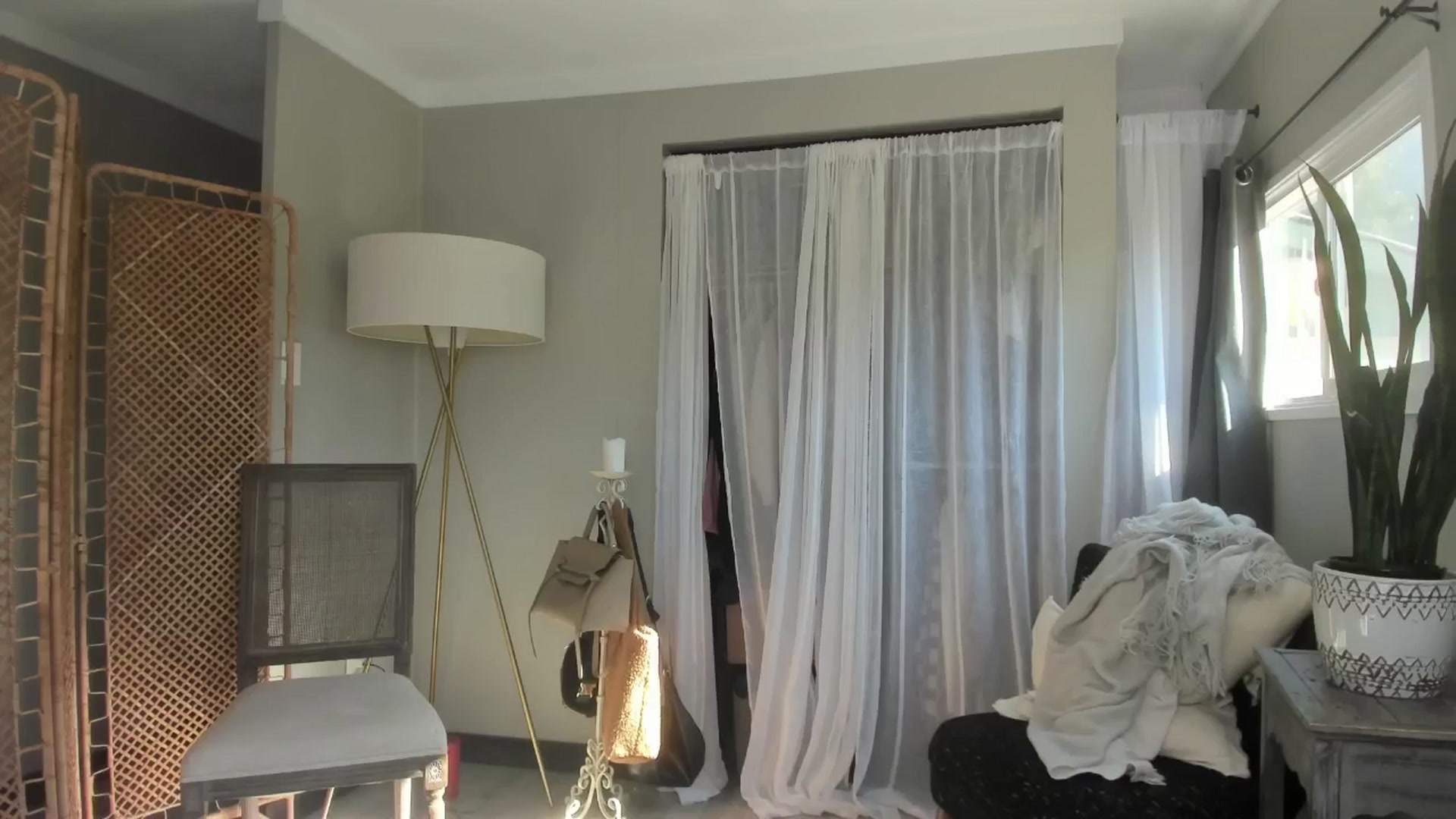 Gallery image thumbnail from Victoria_'s myfreecams stream on, 07/06/2024, 17:37 image 4 of 20