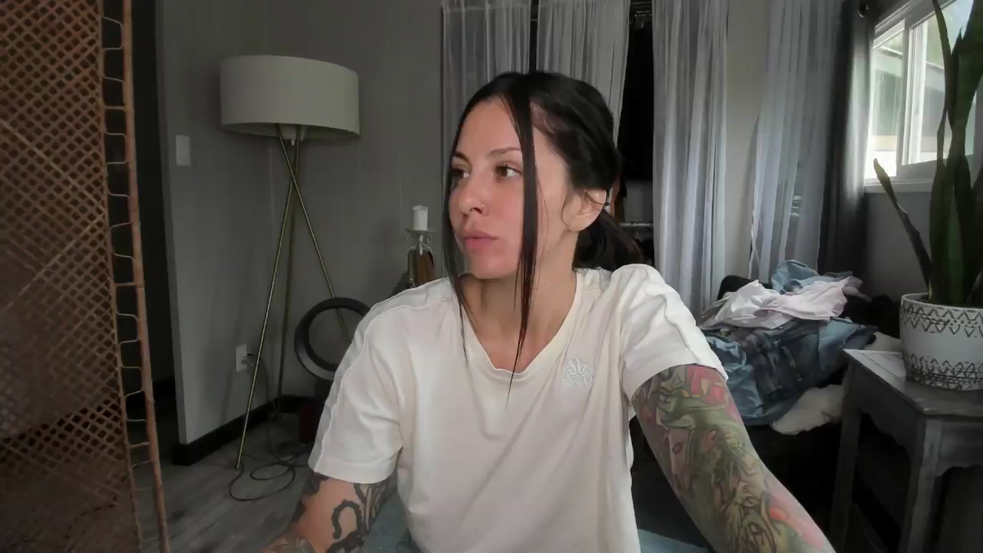 Gallery image thumbnail from Victoria_'s myfreecams stream on, 07/29/2024, 20:37 image 1 of 20