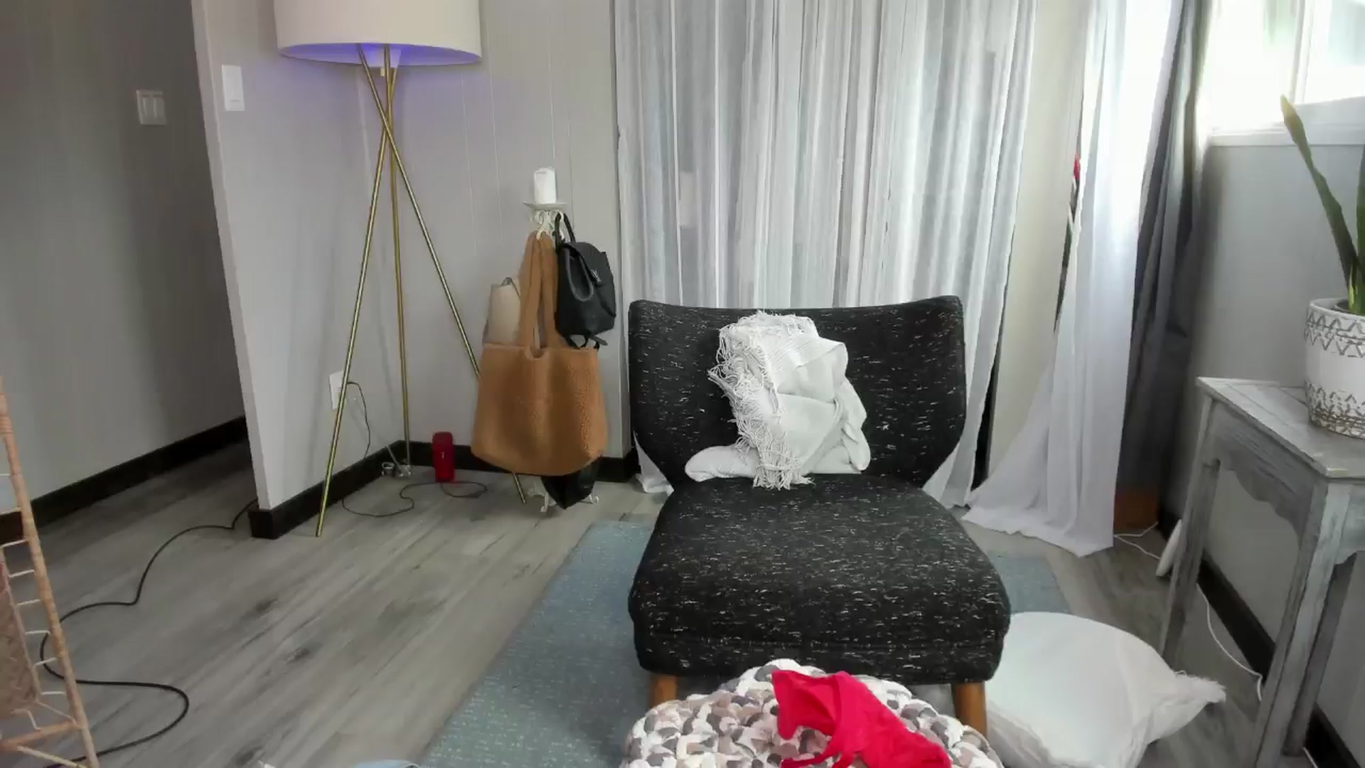 Gallery image thumbnail from Victoria_'s myfreecams stream on, 08/03/2024, 01:02 image 11 of 20