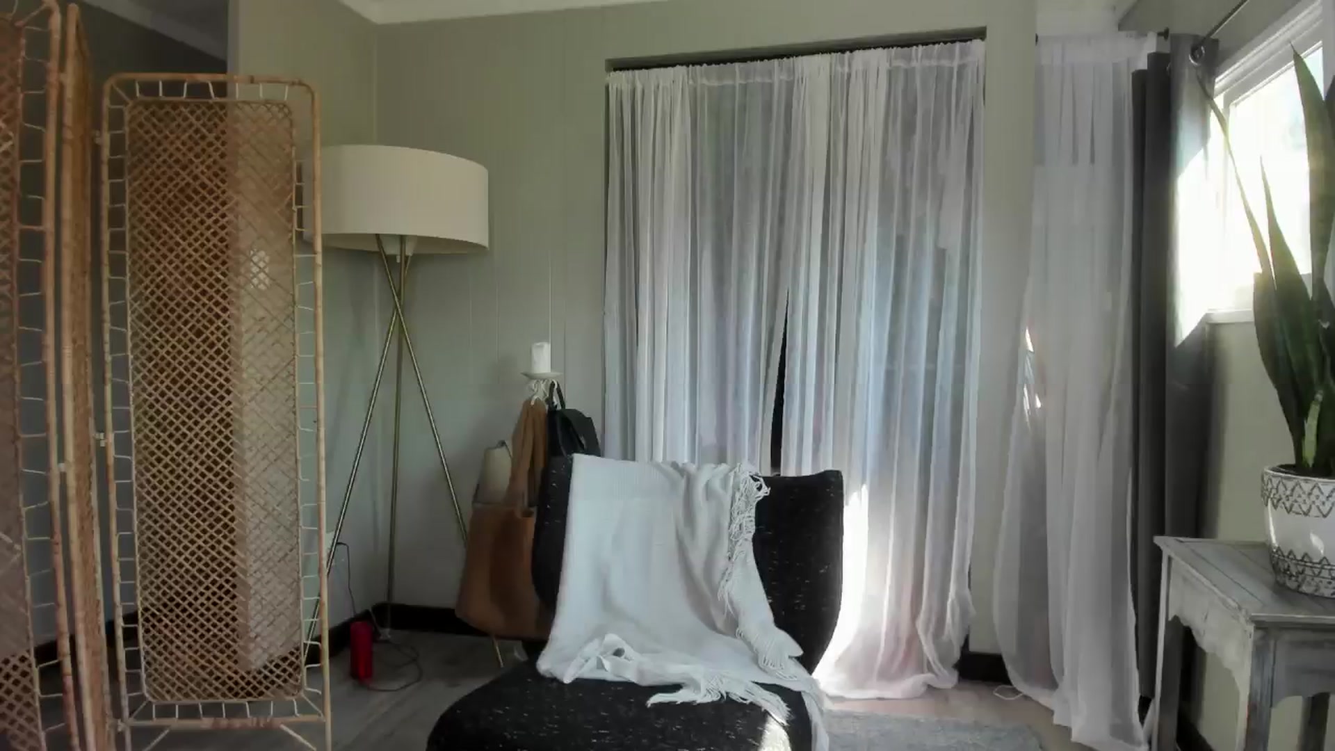 Gallery image thumbnail from Victoria_'s myfreecams stream on, 08/08/2024, 19:02 image 14 of 20