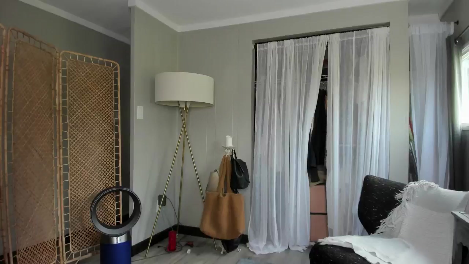Gallery image thumbnail from Victoria_'s myfreecams stream on, 08/13/2024, 24:05 image 15 of 20