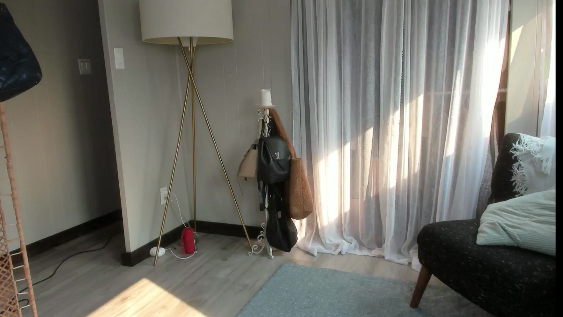 Gallery image thumbnail from Victoria_'s myfreecams stream on, 09/08/2024, 18:54 image 1 of 20