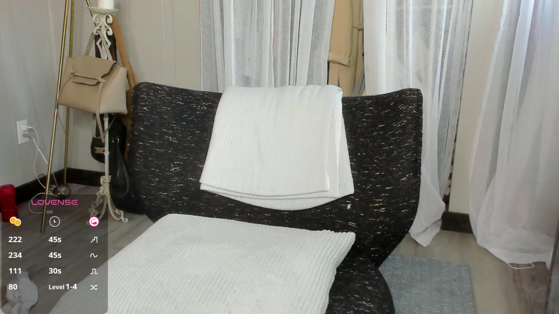 Gallery image thumbnail from Victoria_'s myfreecams stream on, 09/15/2024, 02:19 image 17 of 20