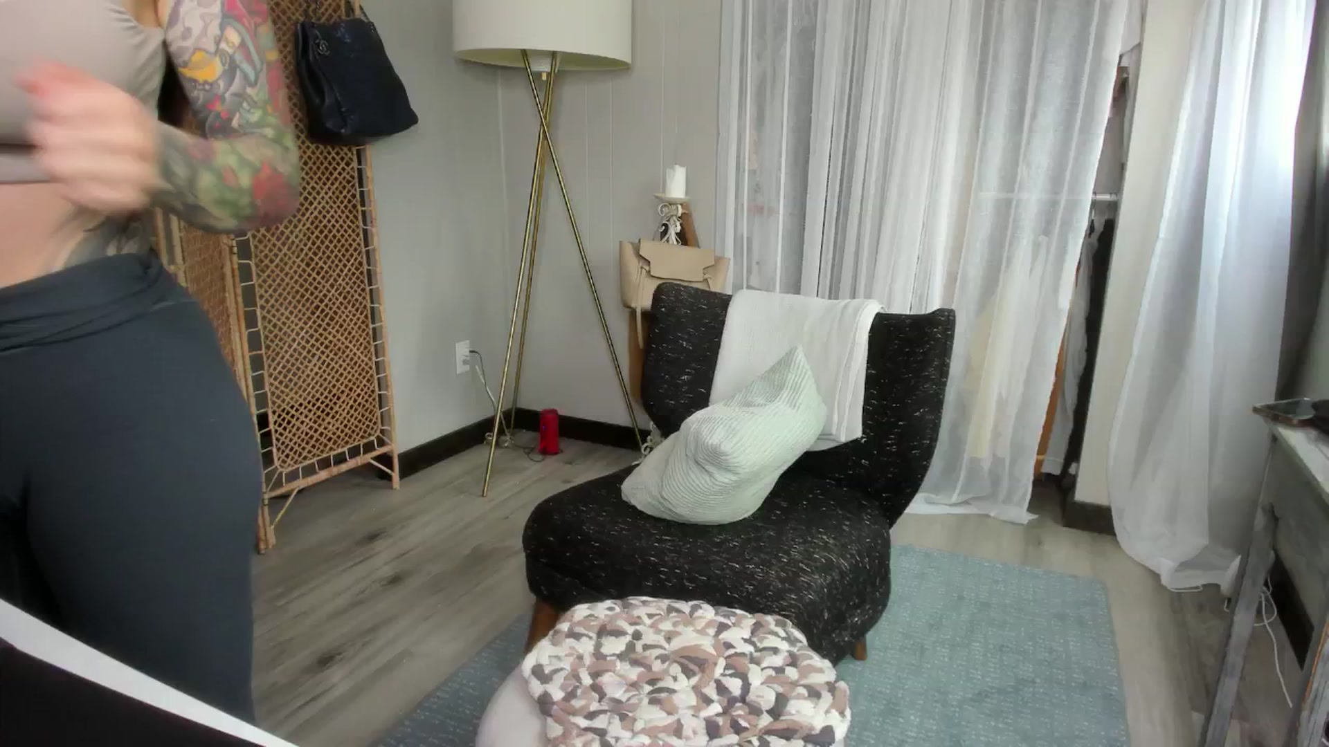 Gallery image thumbnail from Victoria_'s myfreecams stream on, 09/29/2024, 01:08 image 3 of 20