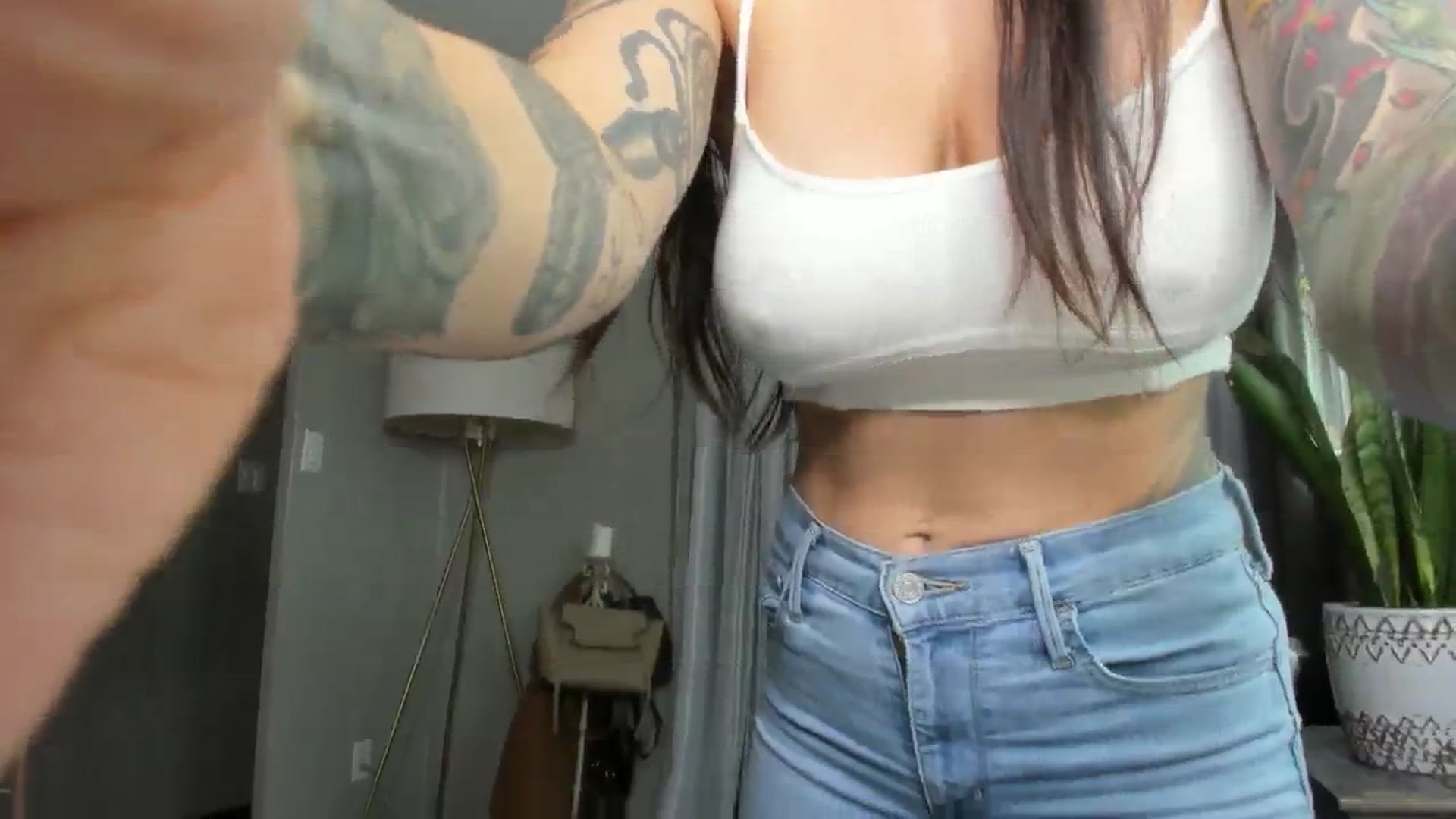 Gallery image thumbnail from Victoria_'s myfreecams stream on, 10/19/2024, 20:54 image 3 of 20