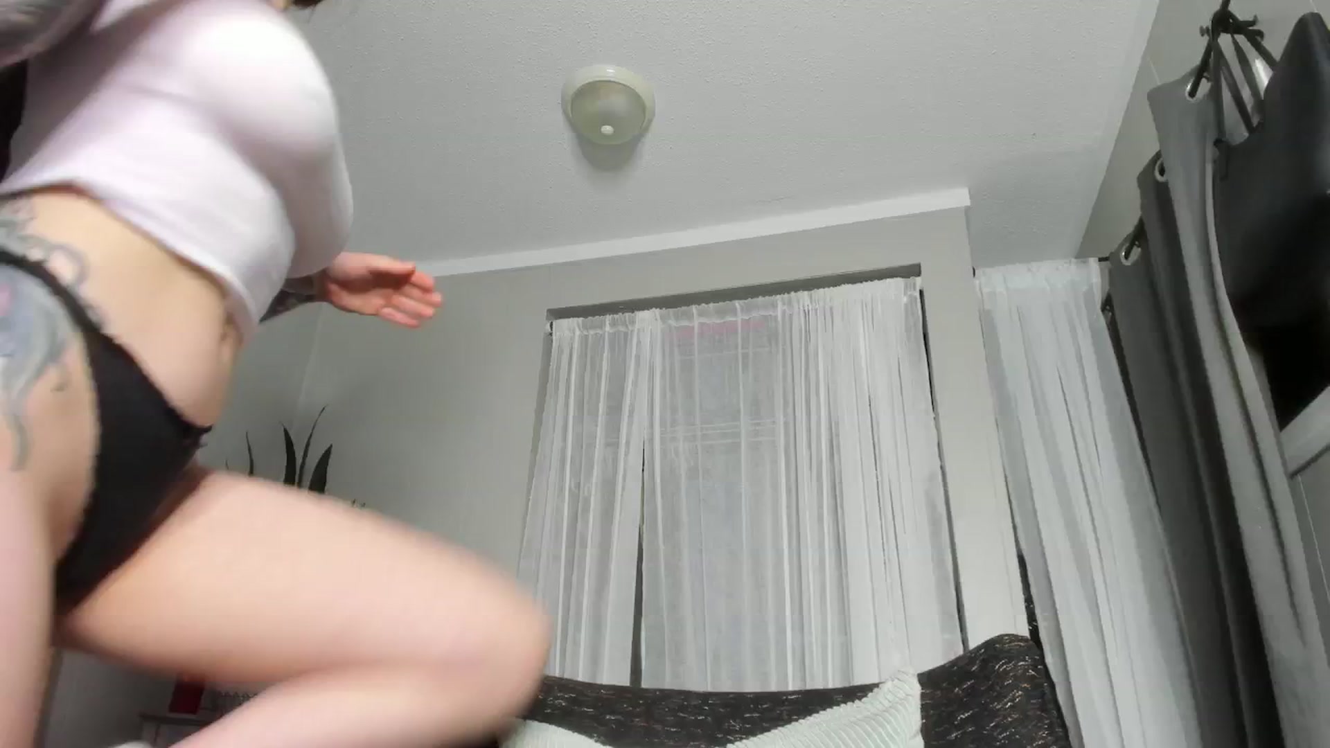 Gallery image thumbnail from Victoria_'s myfreecams stream on, 12/25/2024, 04:27 image 1 of 20