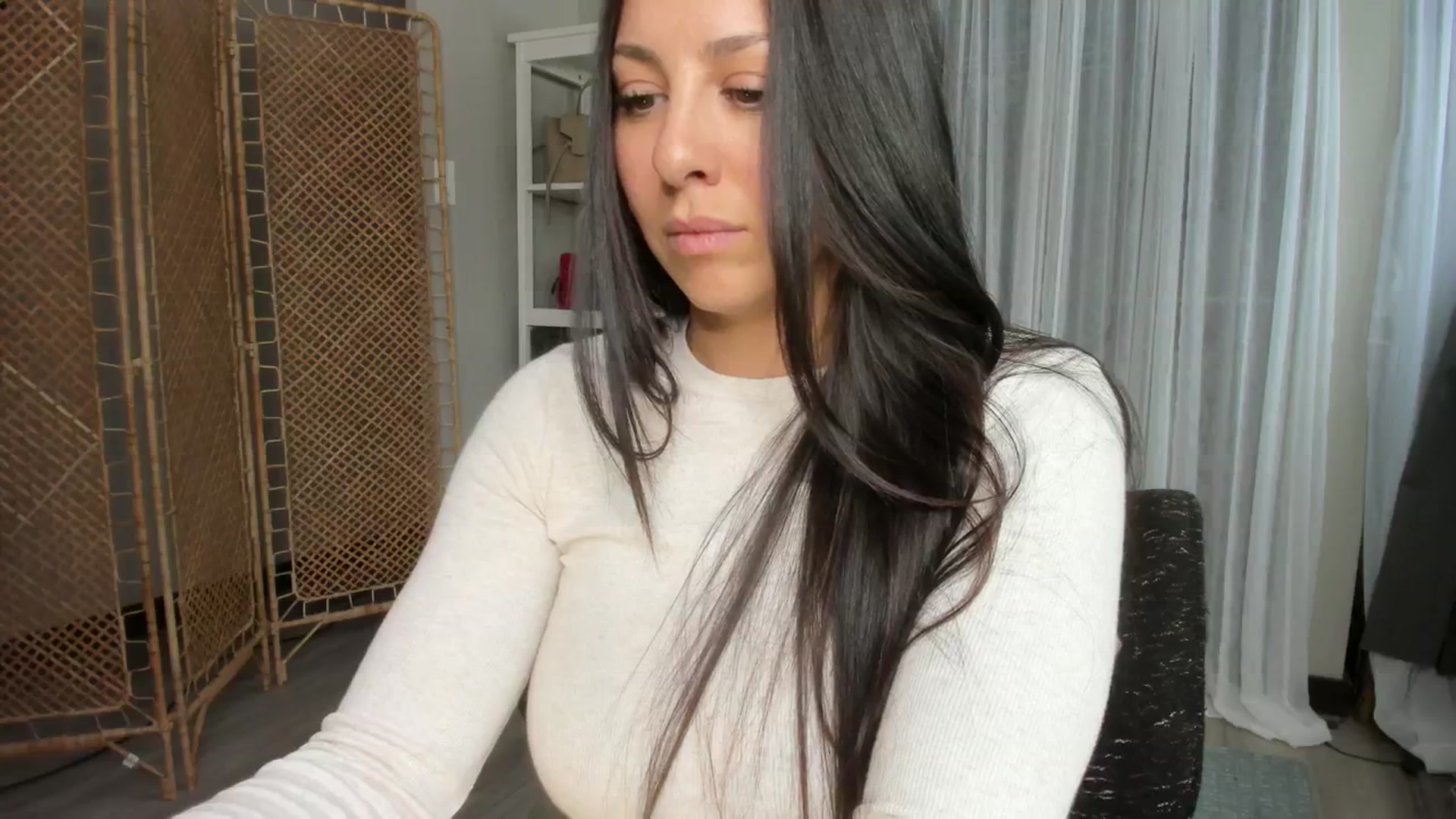 Gallery image thumbnail from Victoria_'s myfreecams stream on, 01/03/2025, 22:32 image 13 of 20