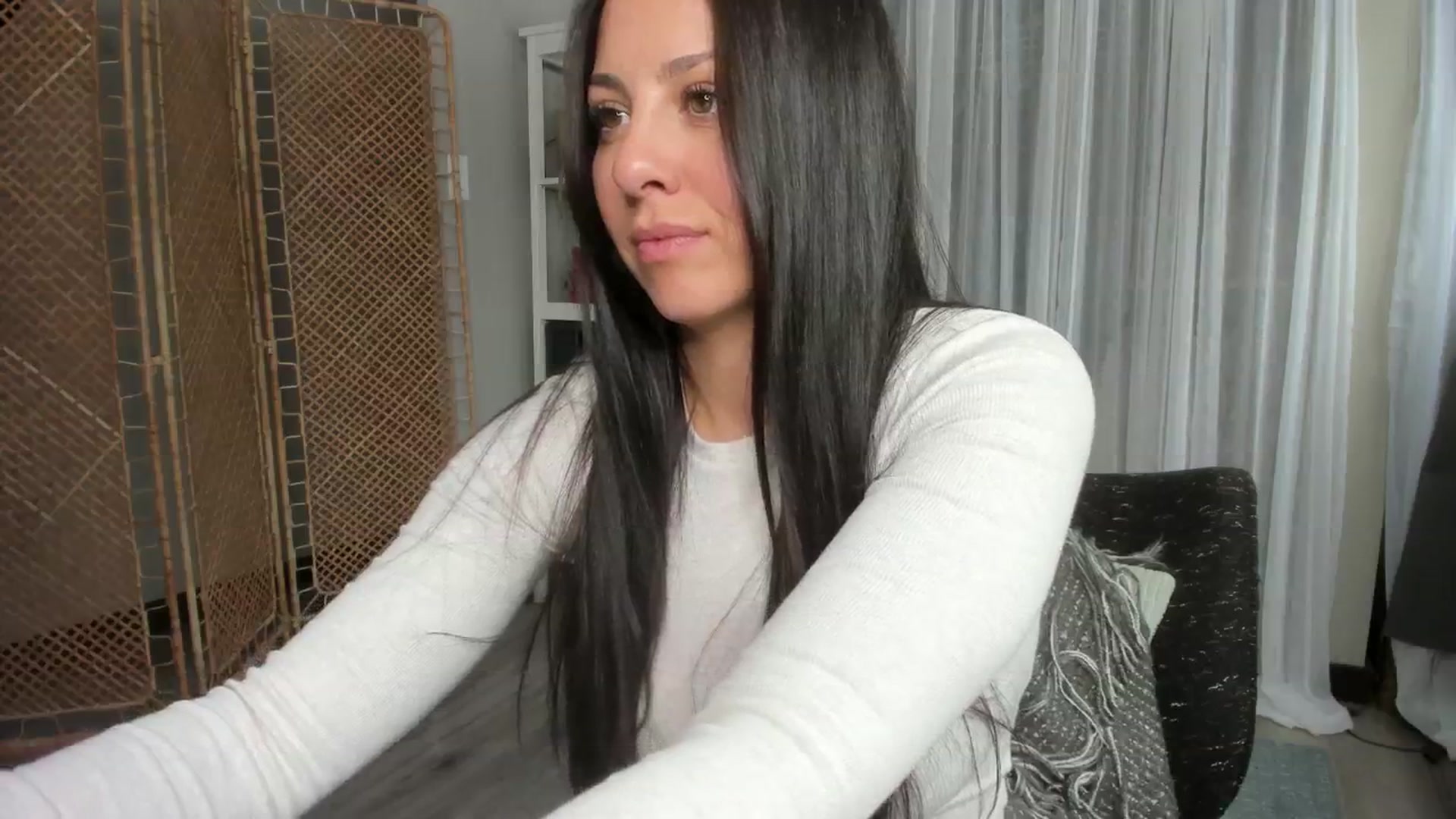 Gallery image thumbnail from Victoria_'s myfreecams stream on, 01/03/2025, 22:32 image 10 of 20
