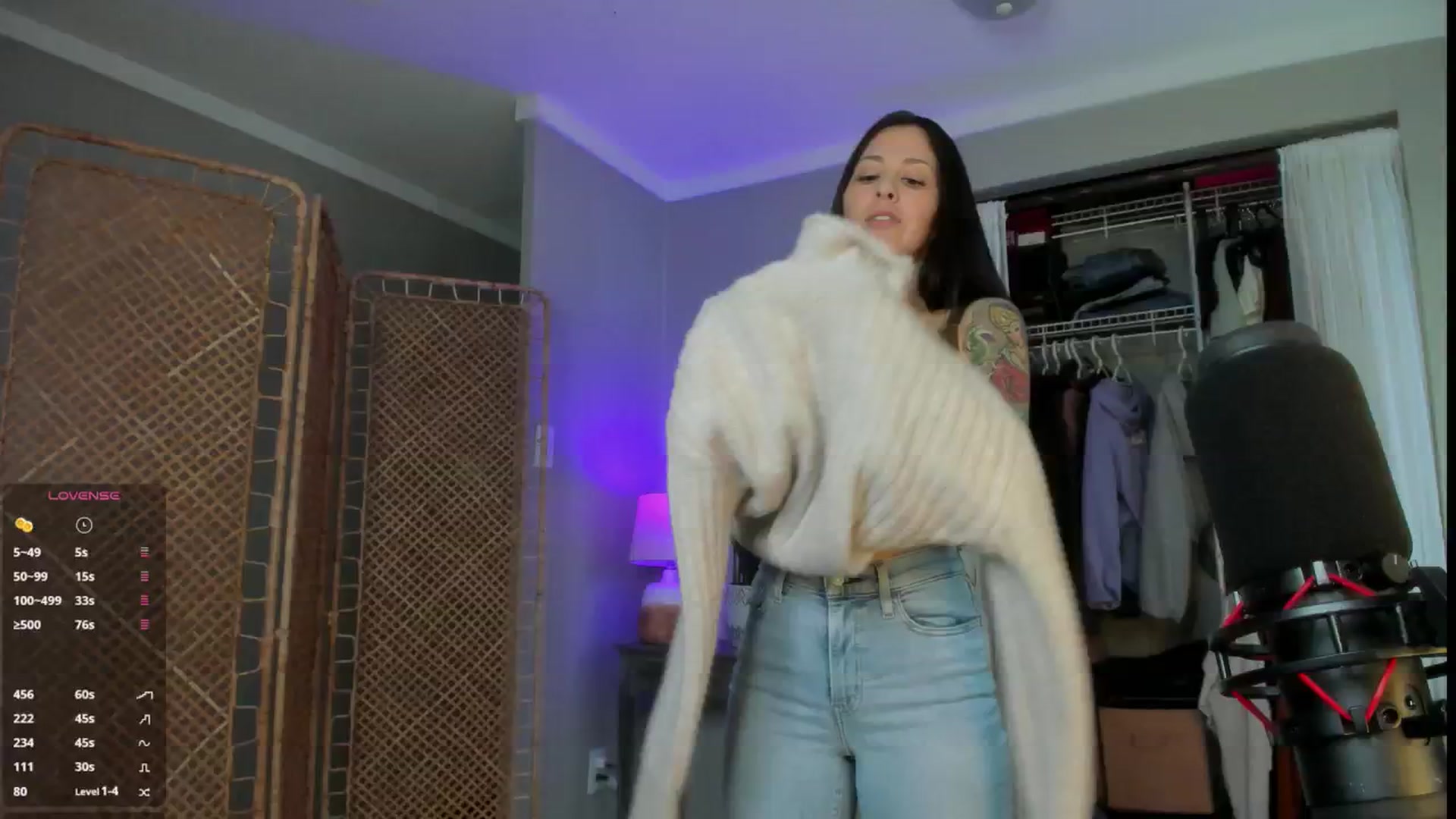 Gallery image thumbnail from Victoria_'s myfreecams stream on, 02/01/2025, 24:18 image 8 of 20