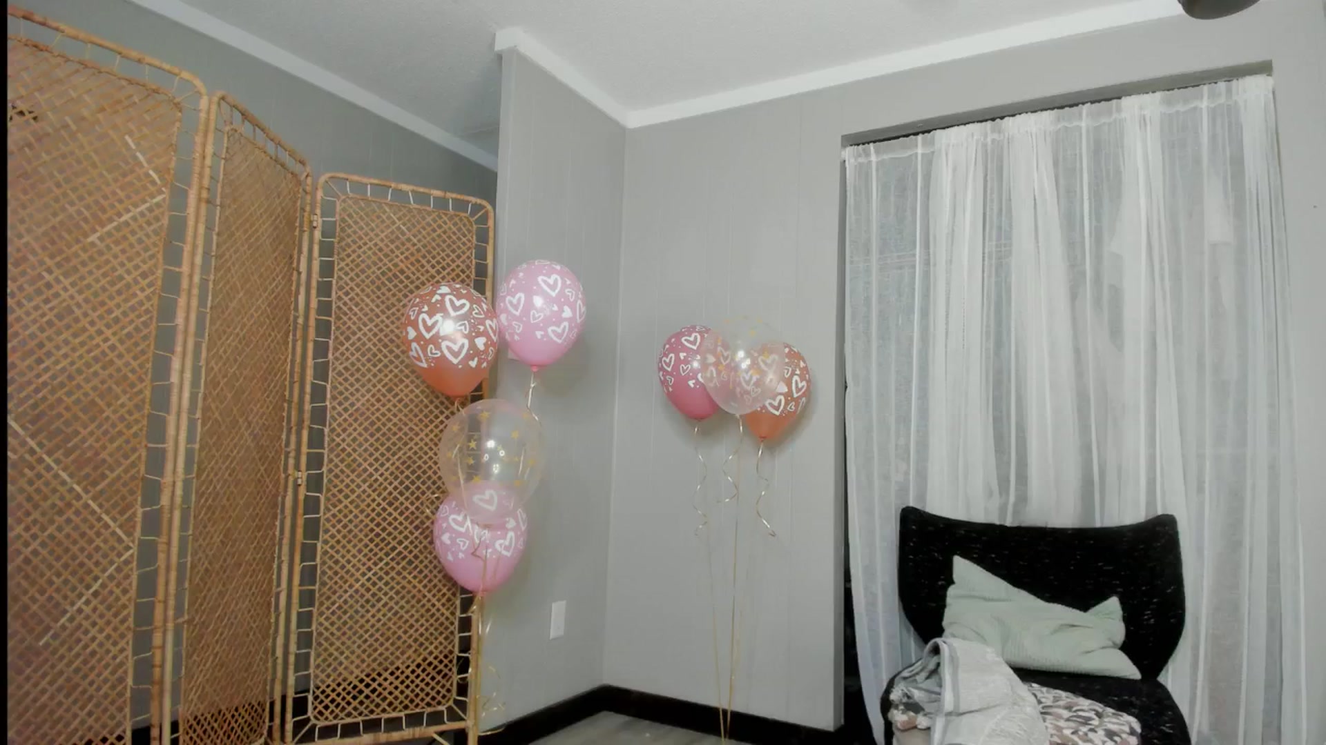 Gallery image thumbnail from Victoria_'s myfreecams stream on, 03/28/2025, 01:53 image 20 of 20