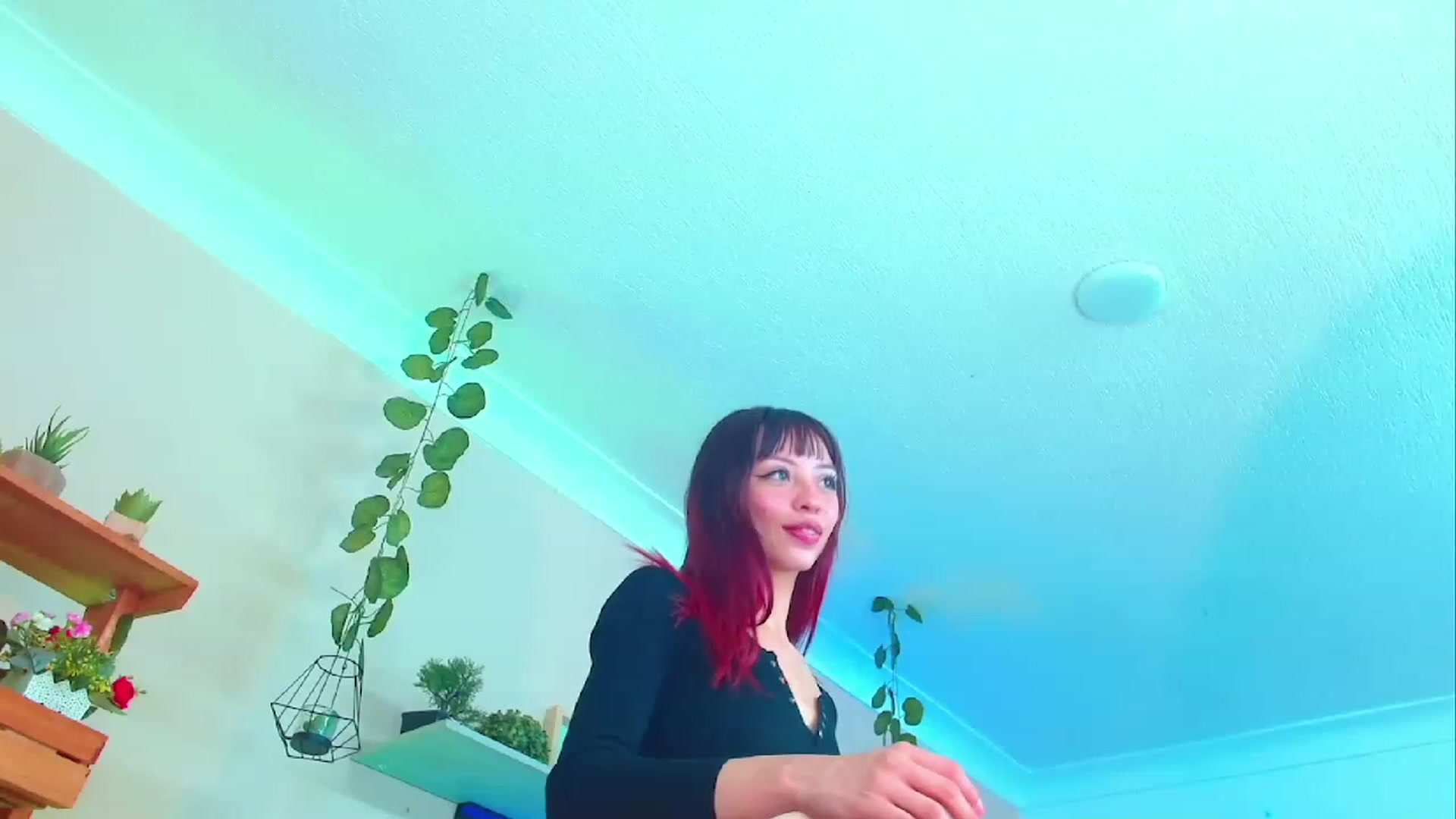 Gallery image thumbnail from Victoria_Coll's myfreecams stream on, 11/23/2022, 12:17 image 19 of 20