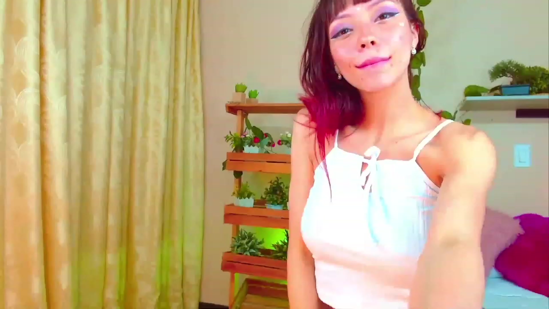 Gallery image thumbnail from Victoria_Coll's myfreecams stream on, 11/25/2022, 10:57 image 12 of 20