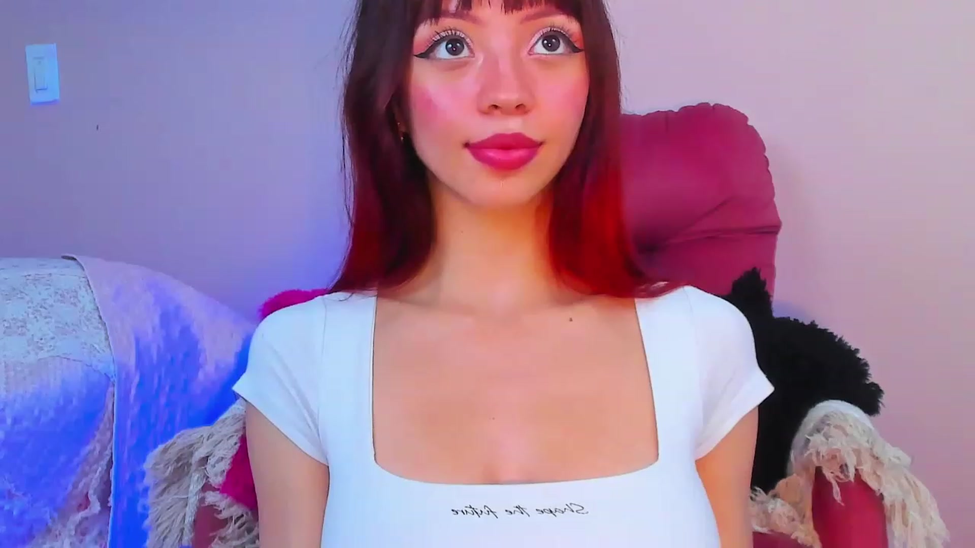 Gallery image thumbnail from Victoria_Coll's myfreecams stream on, 12/05/2022, 19:13 image 7 of 20
