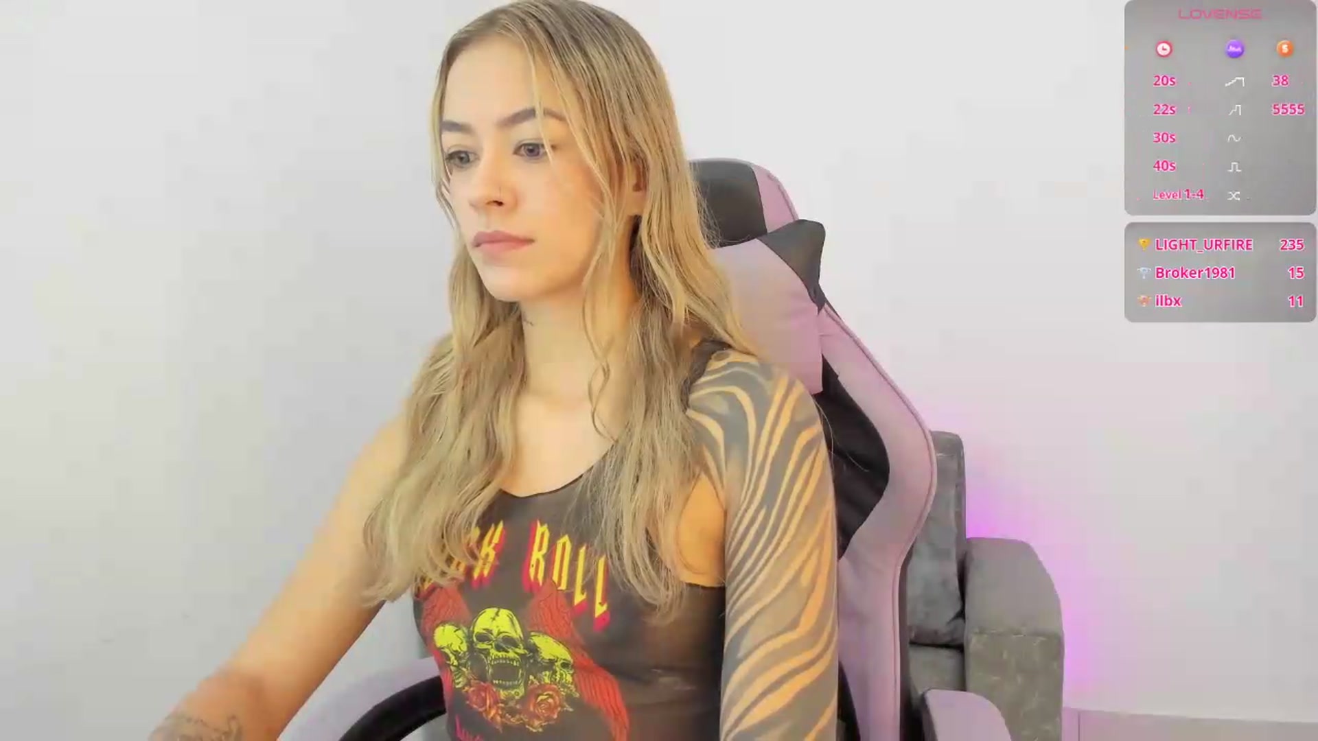 Gallery image thumbnail from Victoria_Gigs's myfreecams stream on, 05/11/2026, 17:07 image 8 of 20